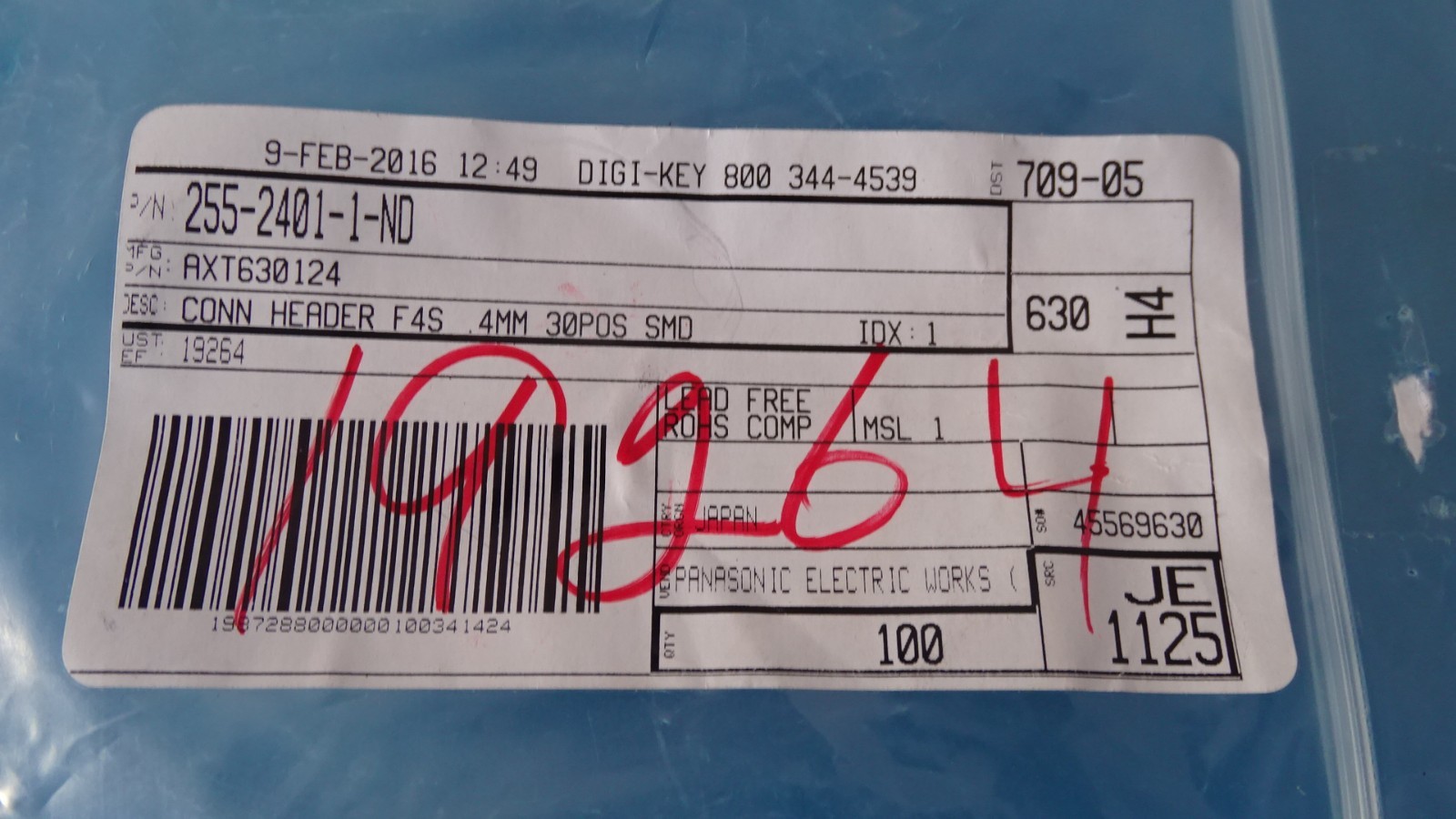 Panasonic 255-2401-1-ND Conn Header F4S .4mm 30-Pos SMD Gold