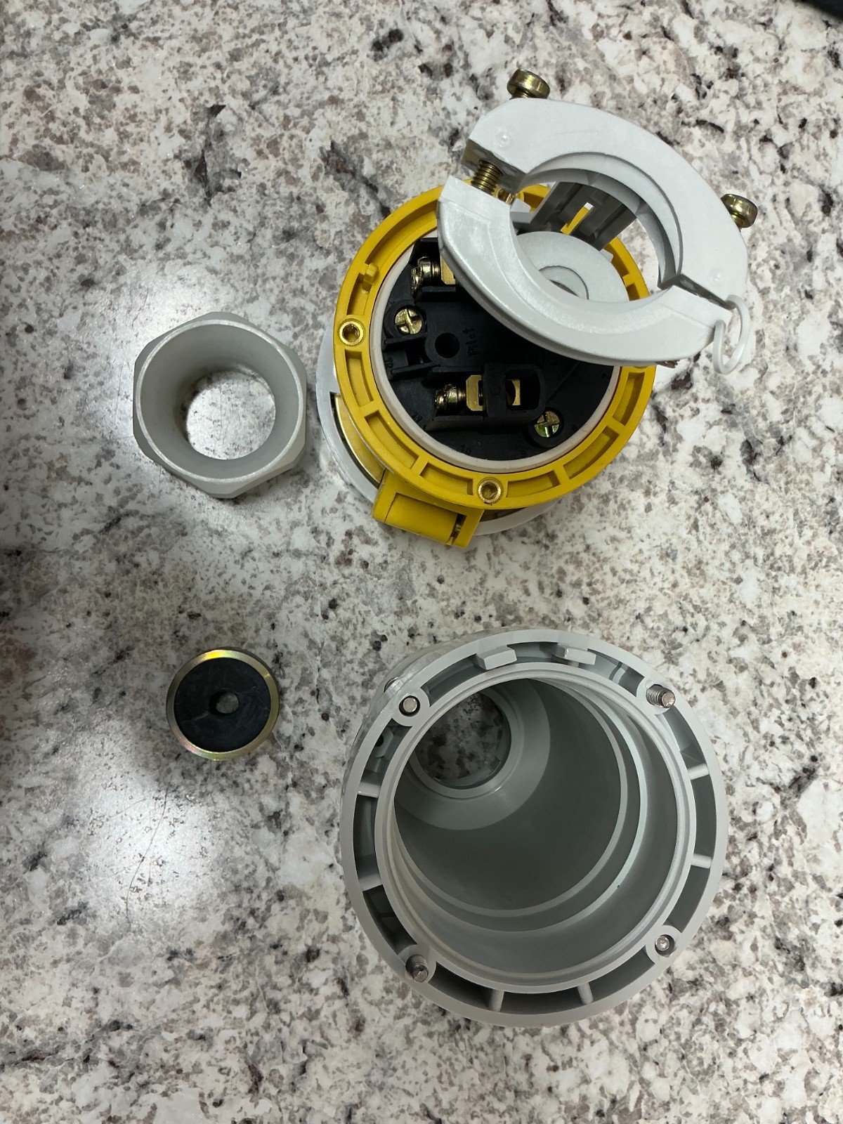 *FREE SHIPPING* BRYANT 360C4W Pin and Sleeve Connector, 60A, 125V
