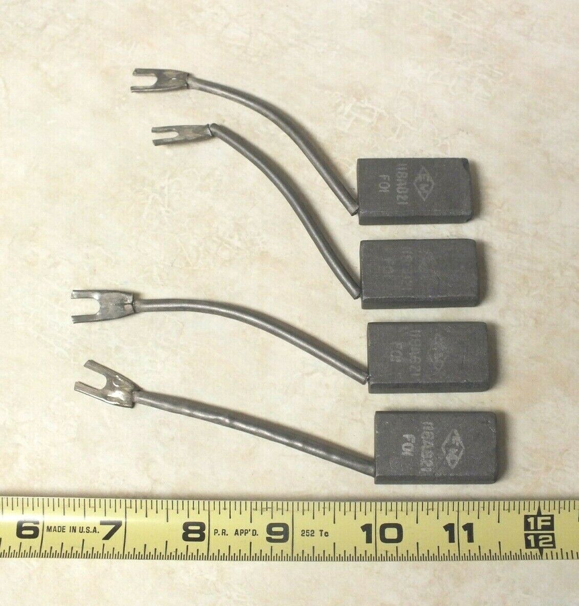 Lot of 4 NOS New EM Carbon Motor Brush P/N 118A821 F01 NOS 1-1/2″L 15/16W