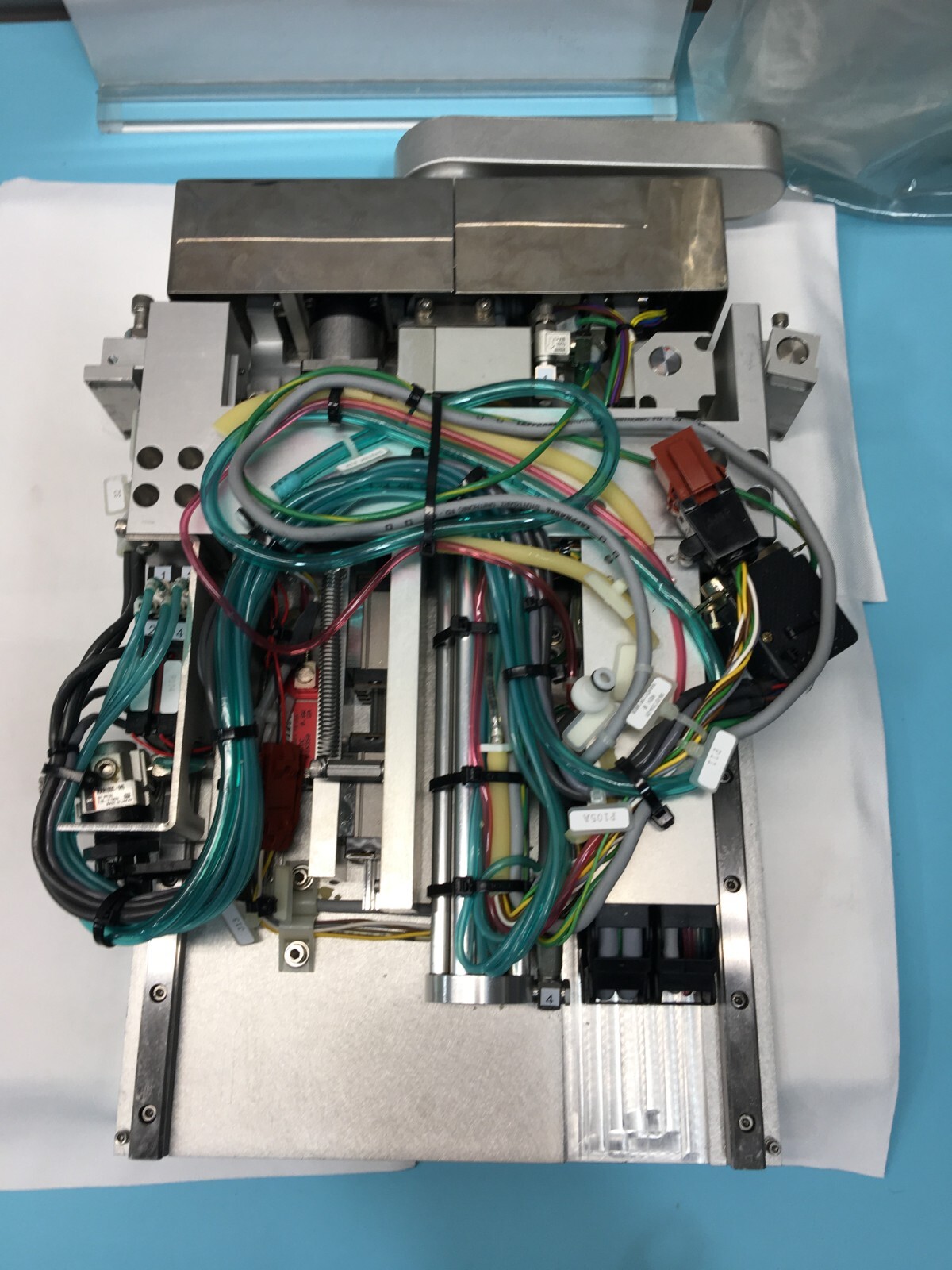 Silicon Valley Group SVG 99-46450-01 Wafer Shuttle Arm Robot Assy SE, 149455
