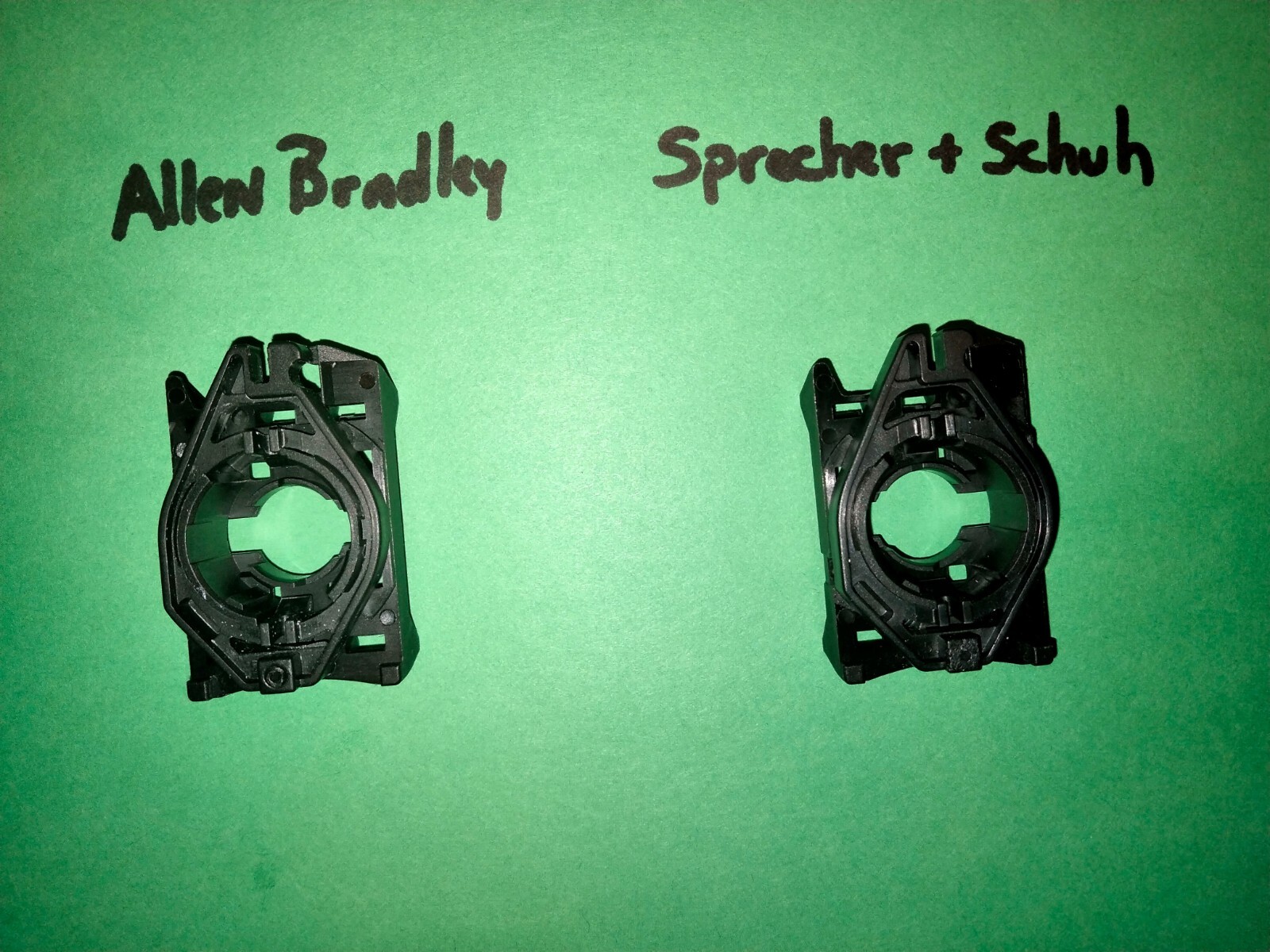 Allen Bradley 800E-A3L Mounting latch Surplus Inventory-