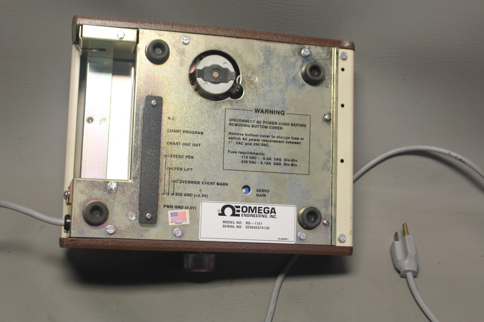 OMEGA ENGINEERING RD-1101 SINGLE CHANNEL 1mV to 5V INPUT FLATBED RECORDER