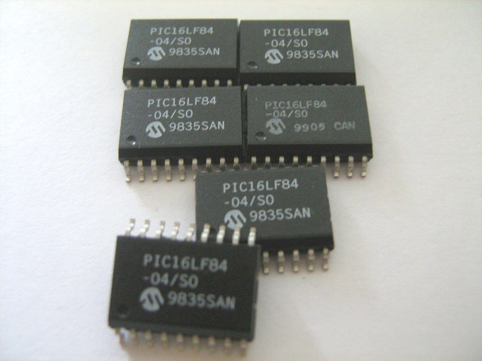 MICROCHIP TECH PIC16LF84-04/SO PIC16L84 IC Integrated Circuit 18 Pin – Lot of 6