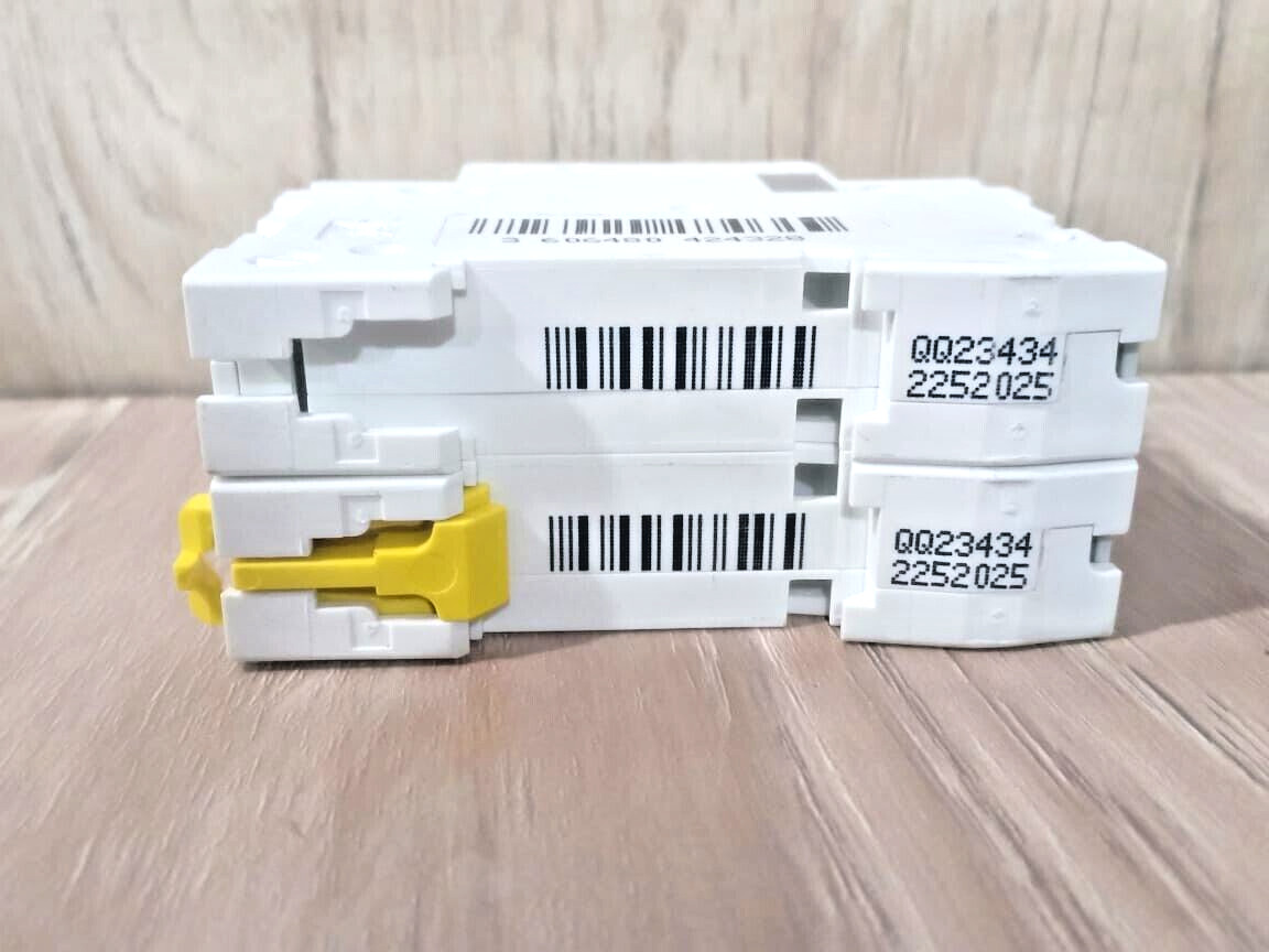 2PCS LOT- Schneider A9N61533 miniature circuit breaker-C60H -2poles -25A-C- NEW