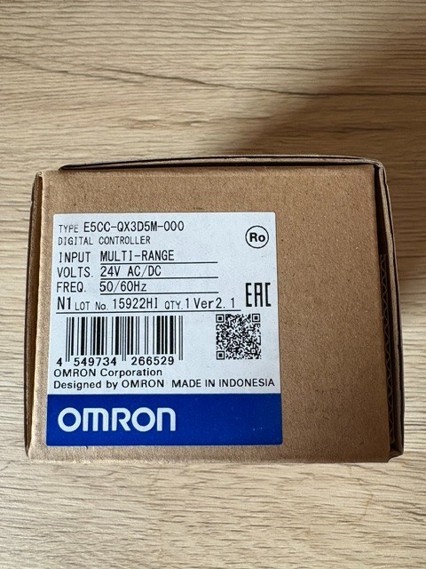 Omron Temperature Controller E5CC-QX3D5M-000