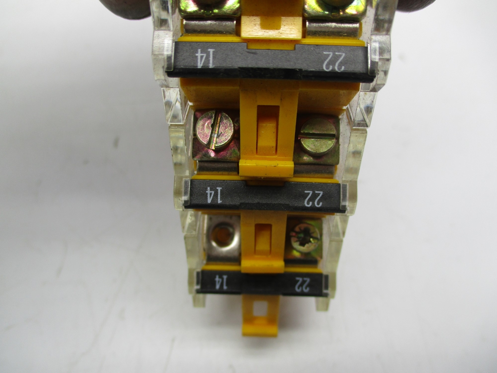 EAO 704.900.5 CONTACT BLOCK LOT OF 3 (AS PICTURED) UNMP