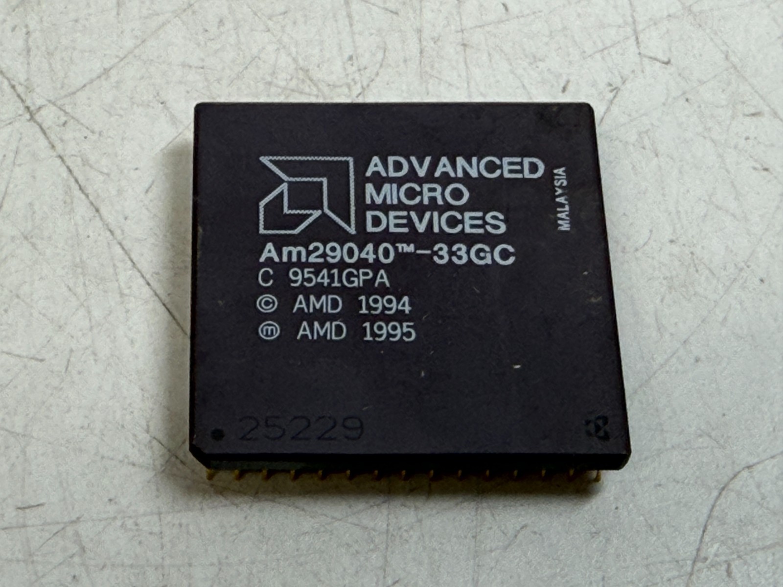 VINTAGE AMD AM29040-33GC 32 BIT RISC Microprocessor