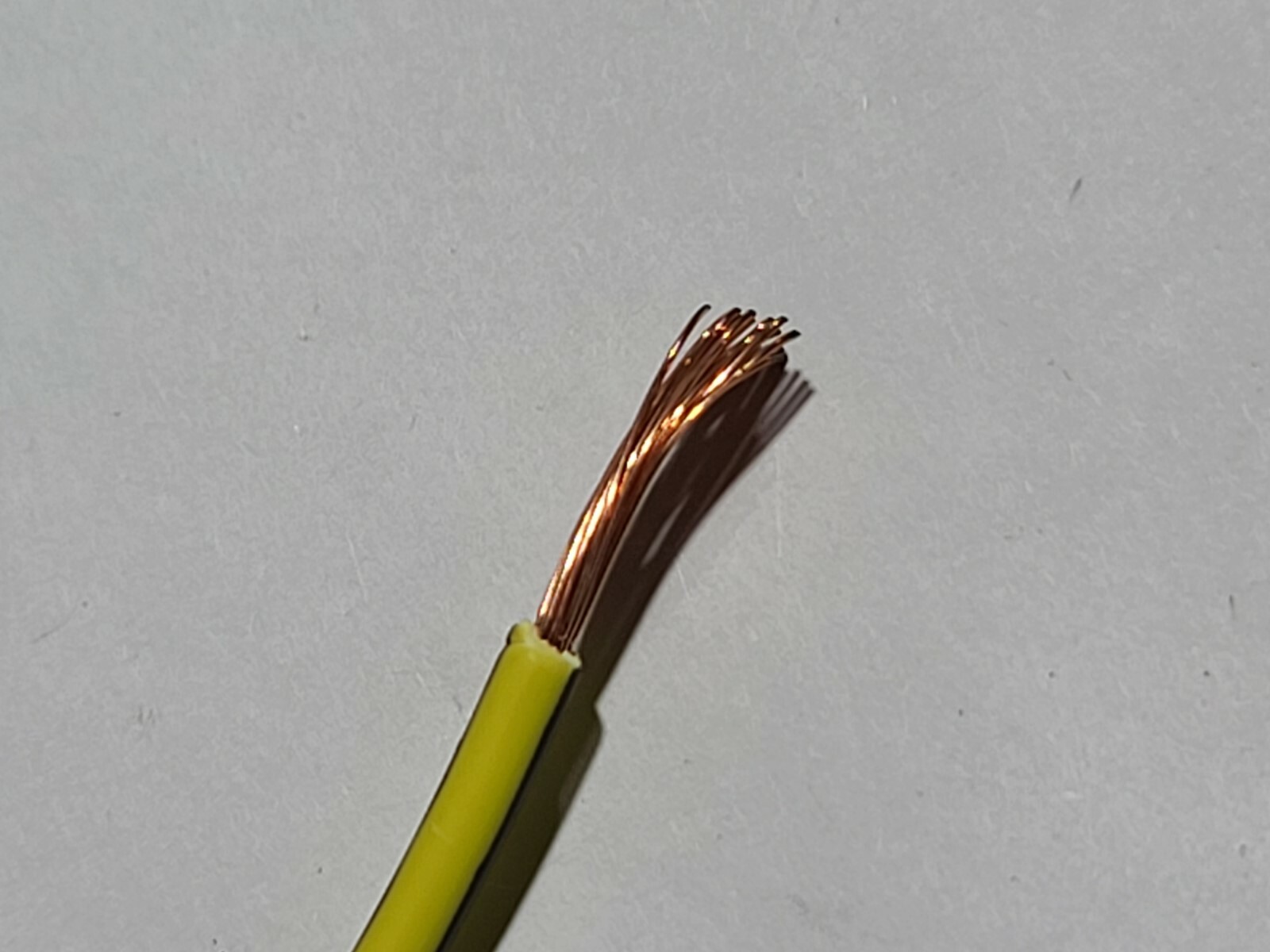 Copperfield #16awg GXL SAE J1128 XLPE Automotive Wire 125C Yellow/Black /100ft