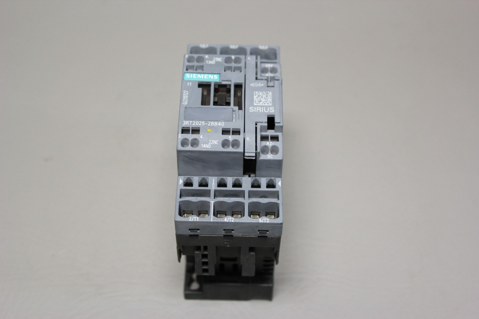 SIEMENS SIRIUS 3RT2025-2BB40 CONTACTOR