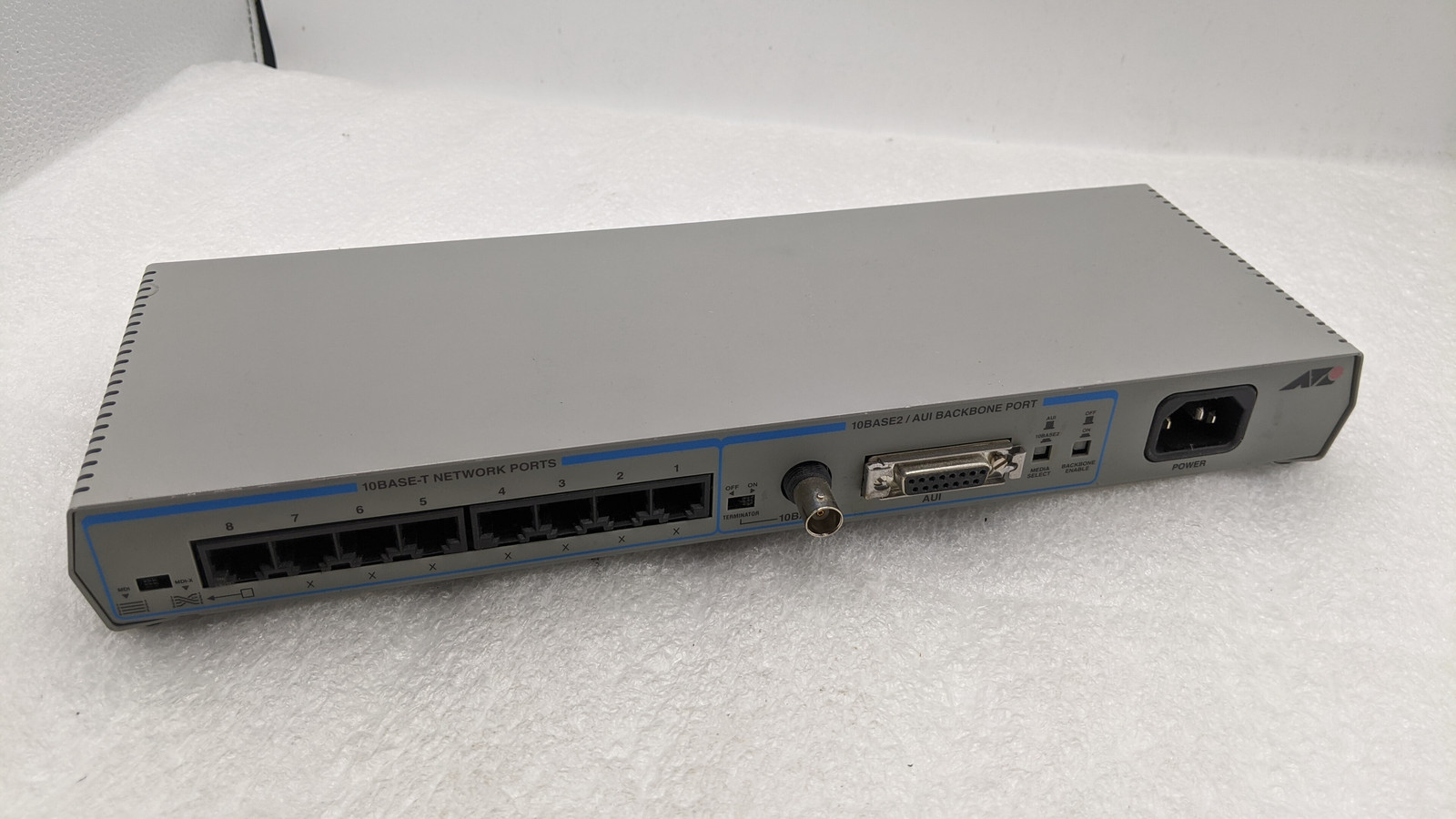 Allied Telesyn AT-MR820TR ATMR820TR Multiport Micro Hub/Repeater Hub 8 Ports NG