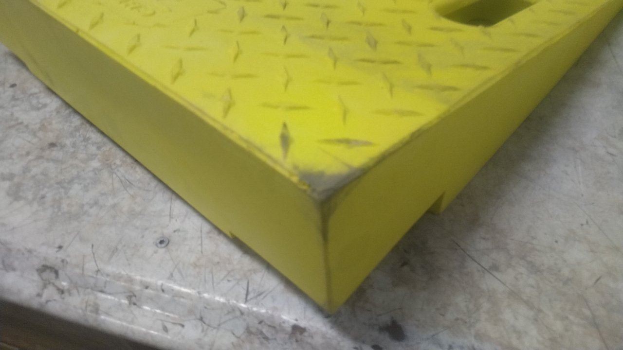 Checkers UHB4045 4-1/2 In Maximum Cable Diameter Yellow Modular Hose Bridge