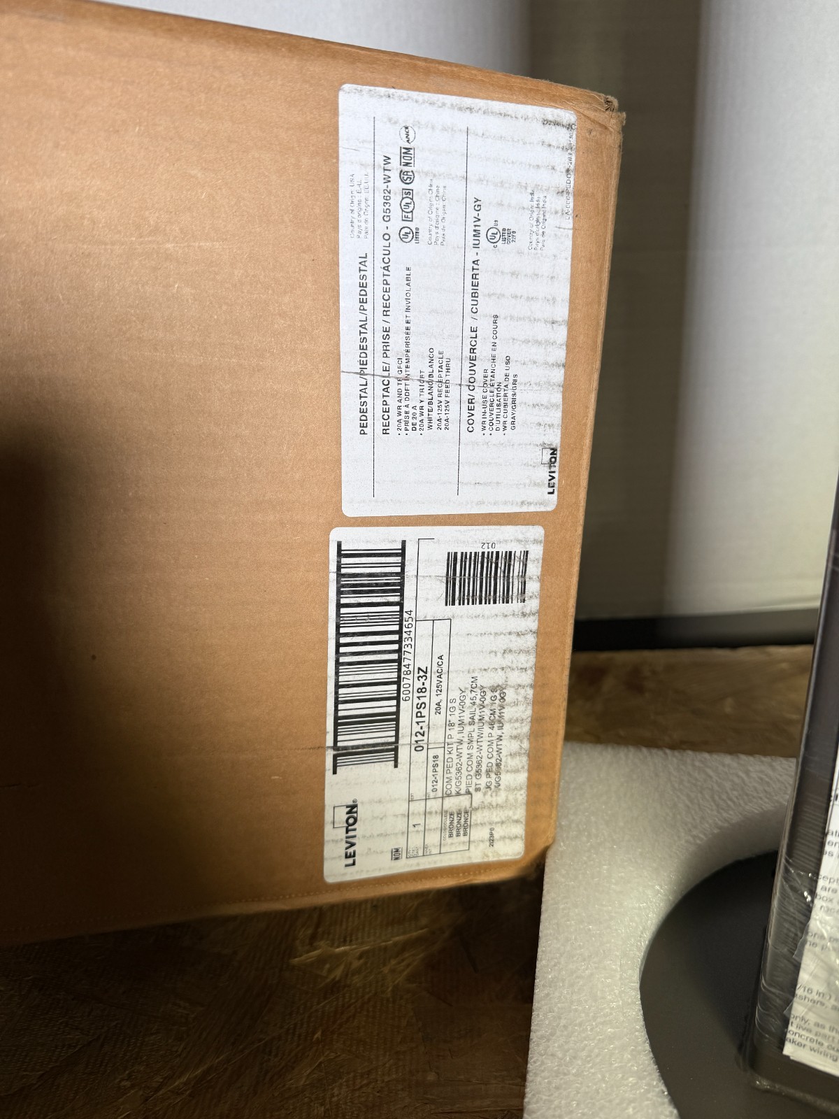 Leviton 1PS18-3Z Power Pedestal Kit No Hinge New Bronze