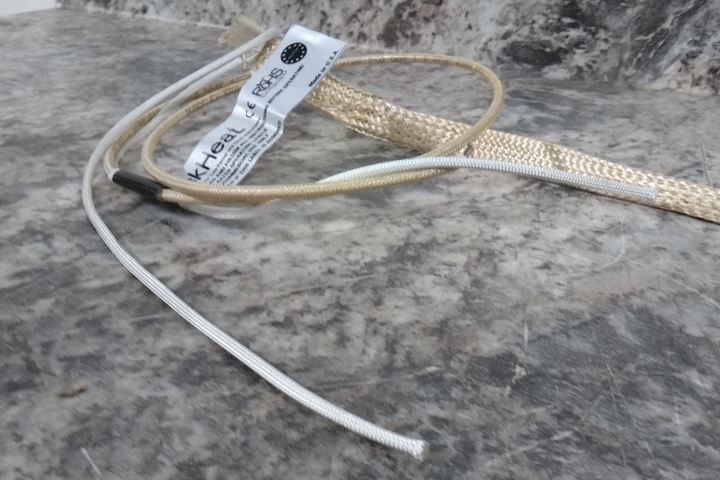 BriskHeat TBWH-052-020 240VAC Insulated Heating Tape Leads On Opposite Ends