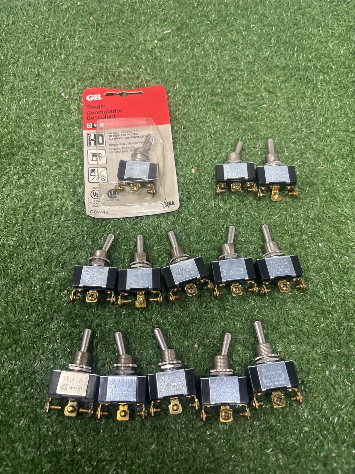 13 Gardner Bender GSW-13, 125 to 250 VAC, 20 A, On/Off/On, Toggle Switch, 1pc
