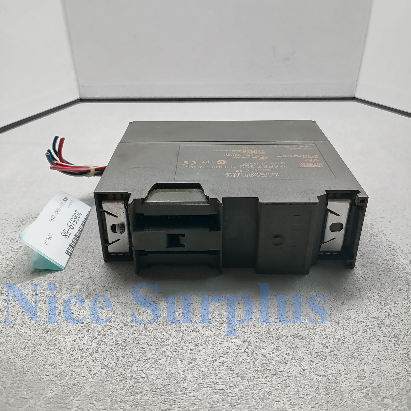 Siemens Output module 6ES7 322-1HH01-0AA0 # 206519-58