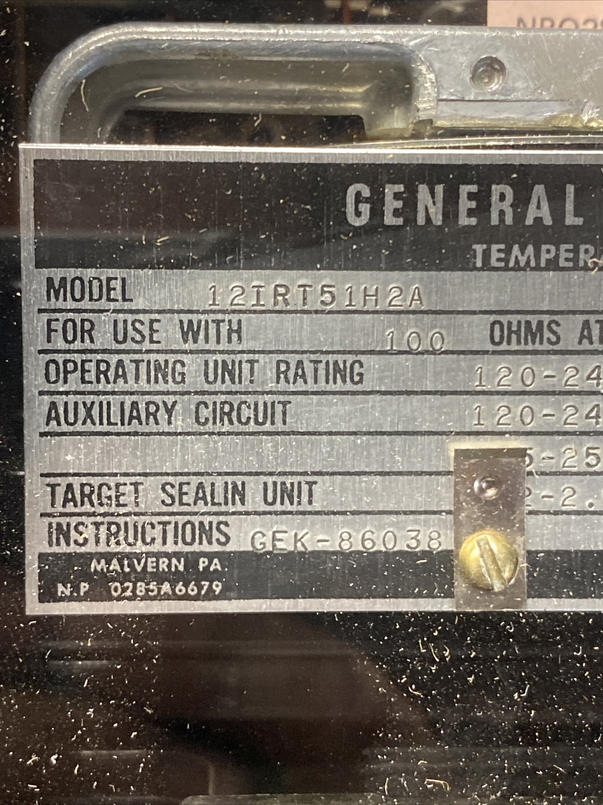 Used GE General Electric 12IRT51H2A Temperature Relay