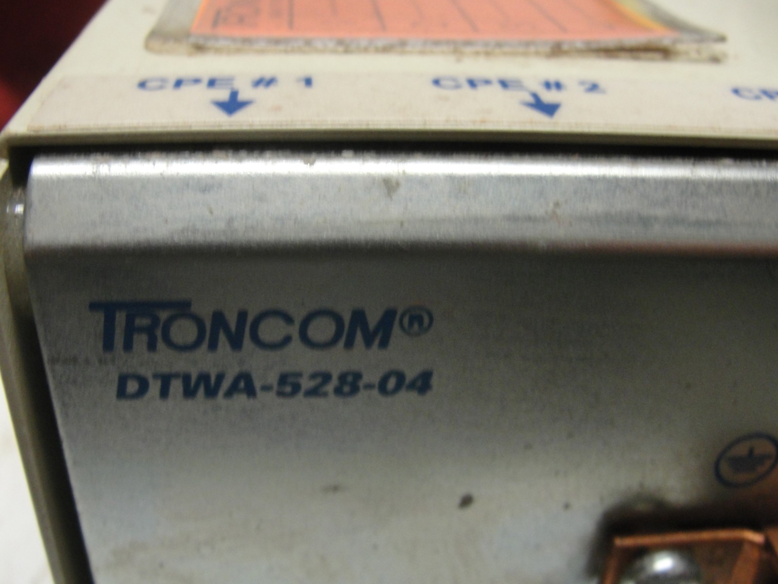 Pairgain enclosure HRE 421 150-1125-01 + Higain HRU 412 + Troncom DTWA 528-04