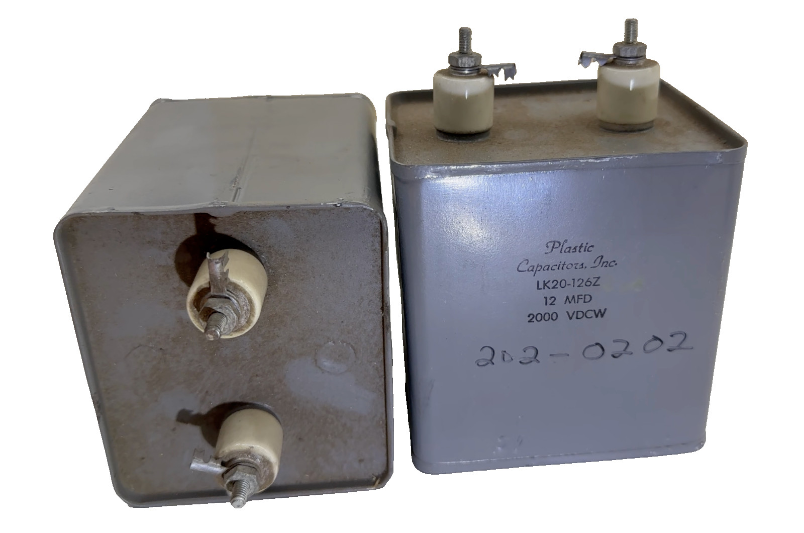 *Single* PLASTIC CAPACITORS Inc LK20-126Z 12 MFD 2000 VDCW *NOS*