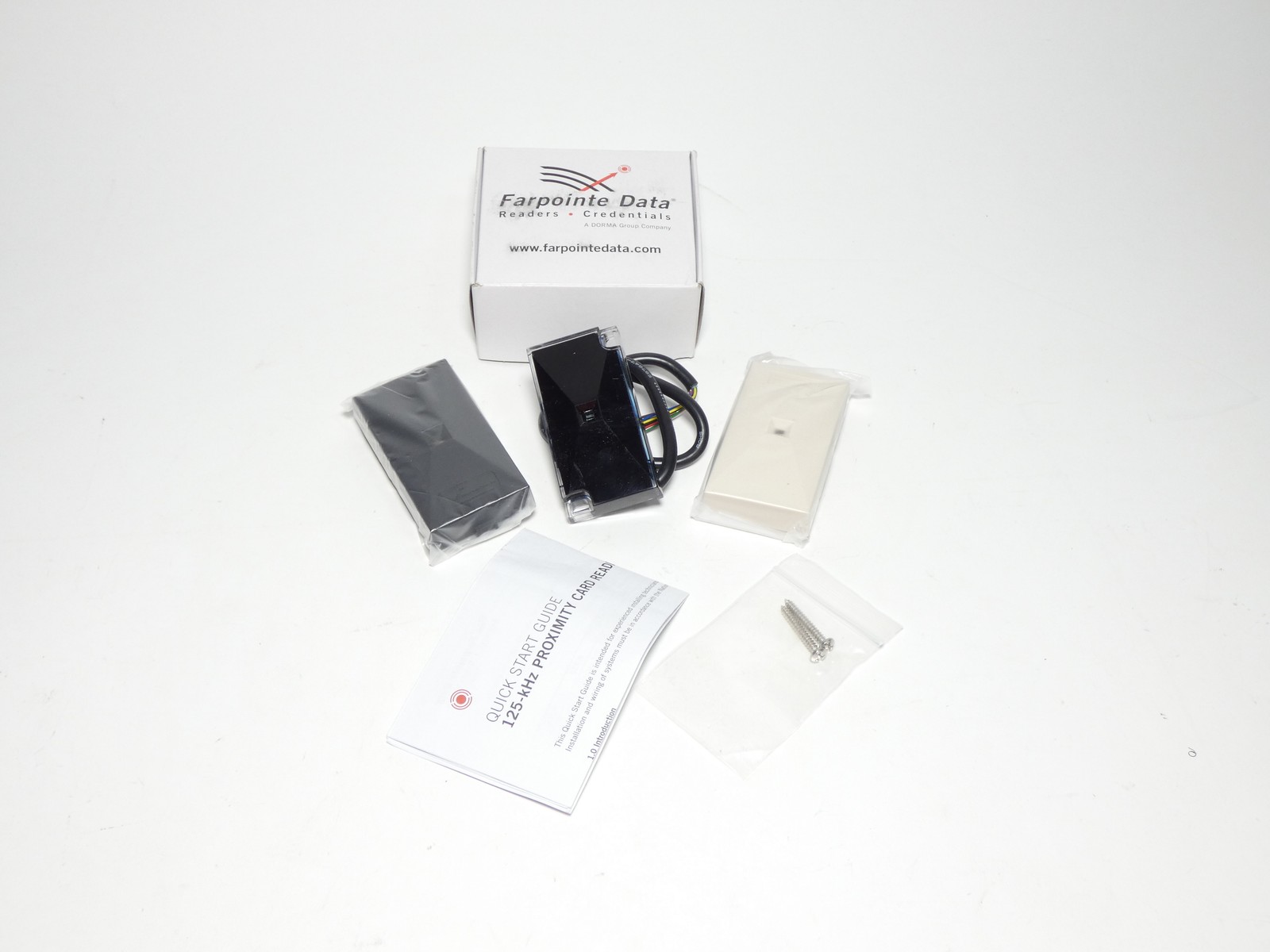 Farpointe P-300H 05273-201S 125 kHz Proximity Card Reader Rev.29 – NEW Surplus!