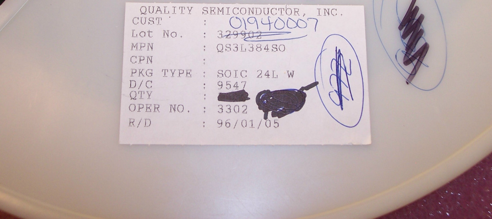 QTY (50) QS3L384SO QUALITY SEMI SOIC-24 10-bit BUS SWITCH NOS