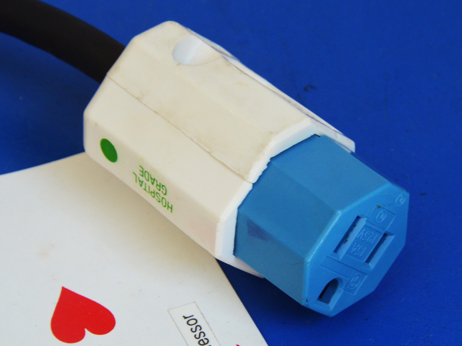 Amphenol MIL Spec 7-Pin Circular Connector Dust Cover Clamp Leviton Hosptl Grade