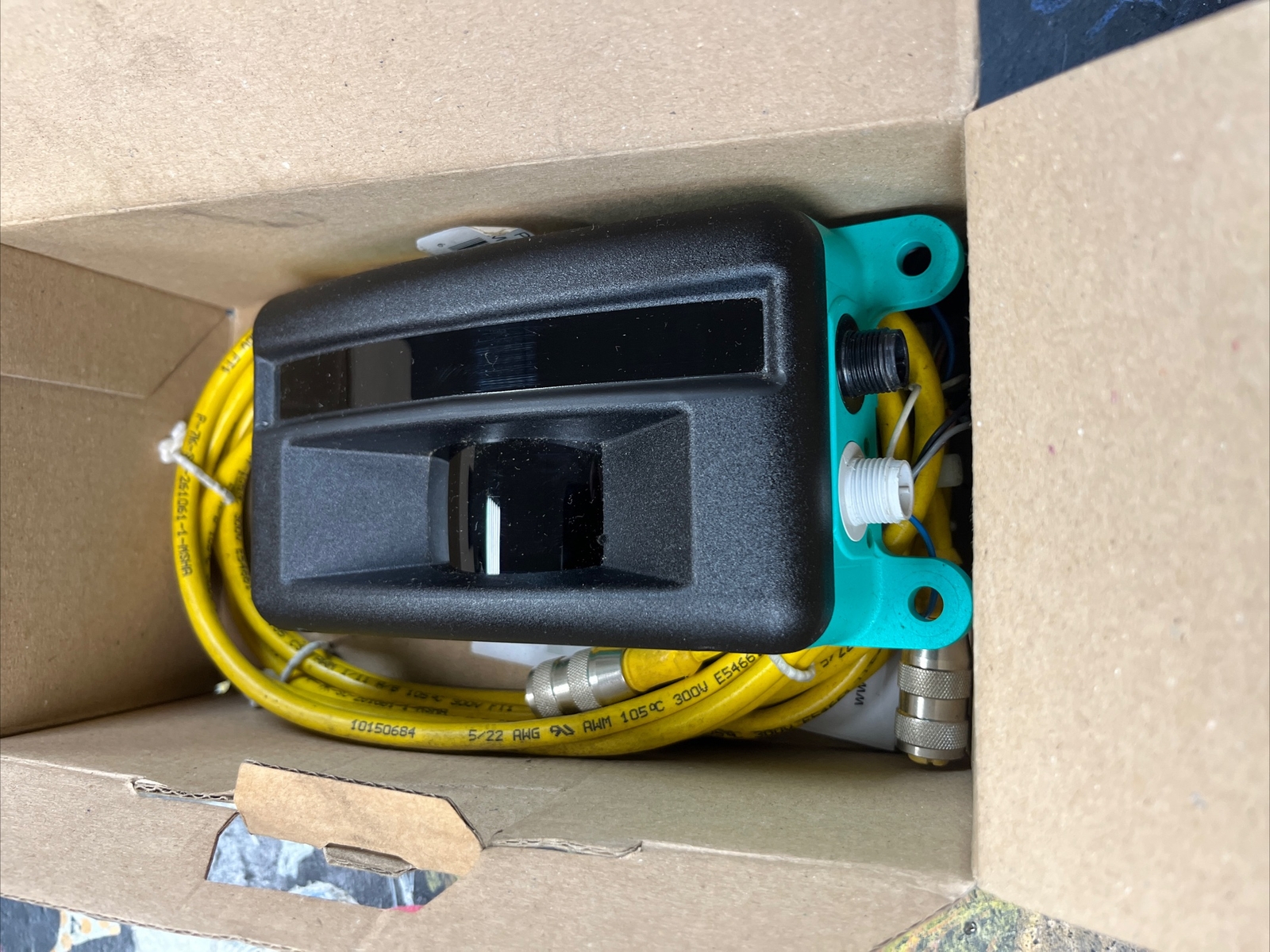 Brand New Pepperl + Fuchs OMD8000-R2100-B16-2V15 272223 2-D Lidar Sensor