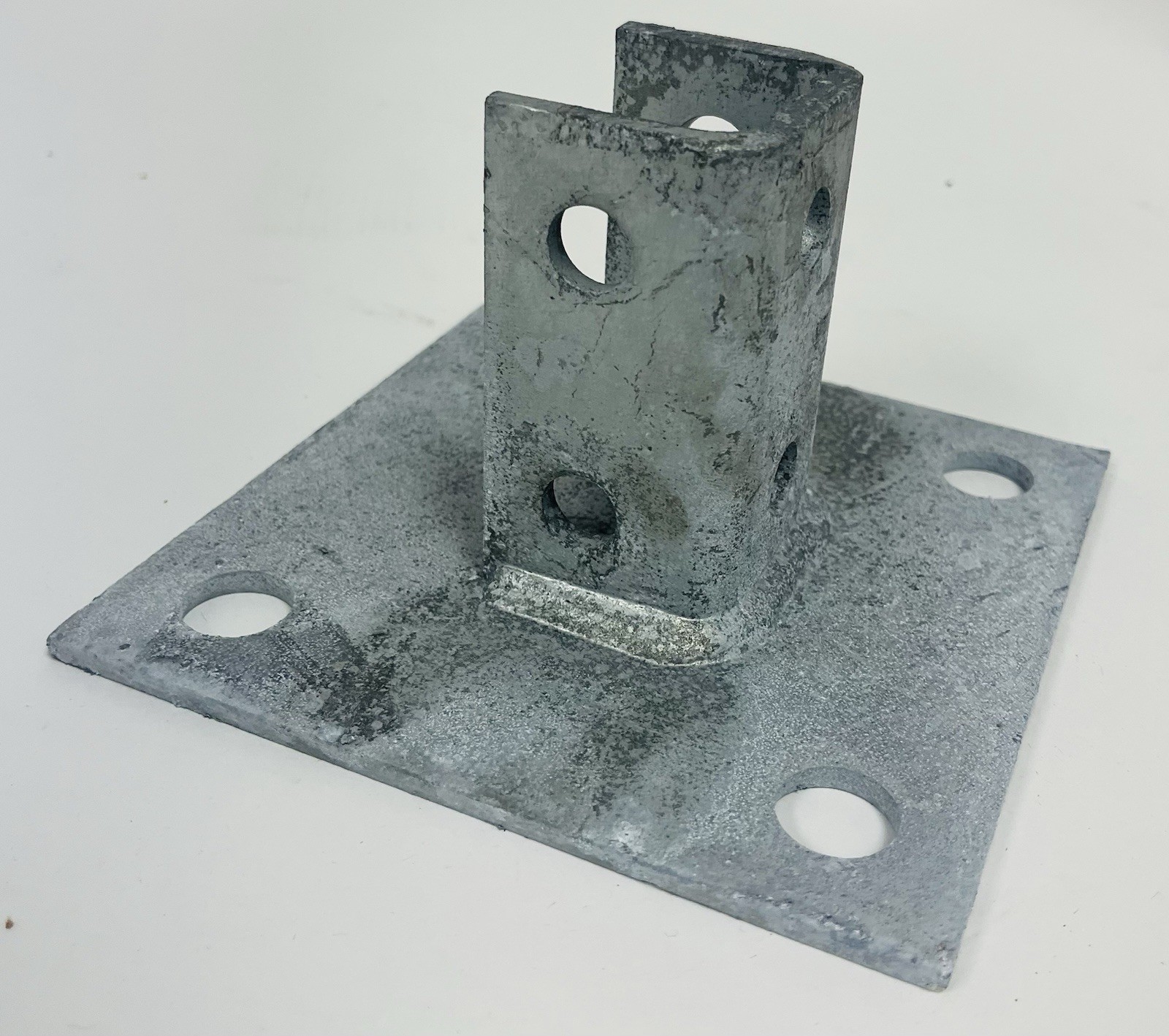 EATON CORPORATION COOPER BLINE NO. B280SQHDG POST BASE FOR 1 5/8-IN. X 1 5/8-IN.