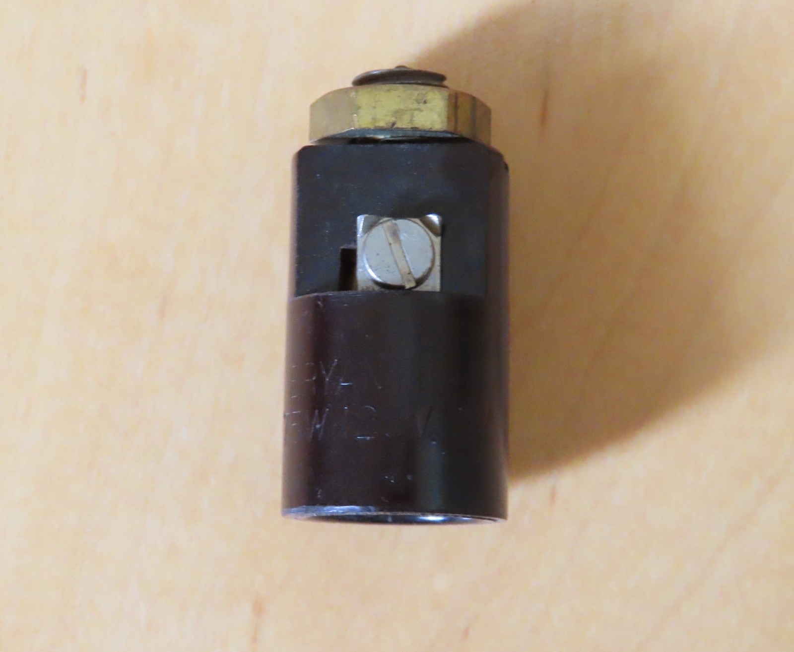 VTG Bryant Miniature Panel-Mount Lamp/Light Socket (75W 125V) w Hex Mounting Nut