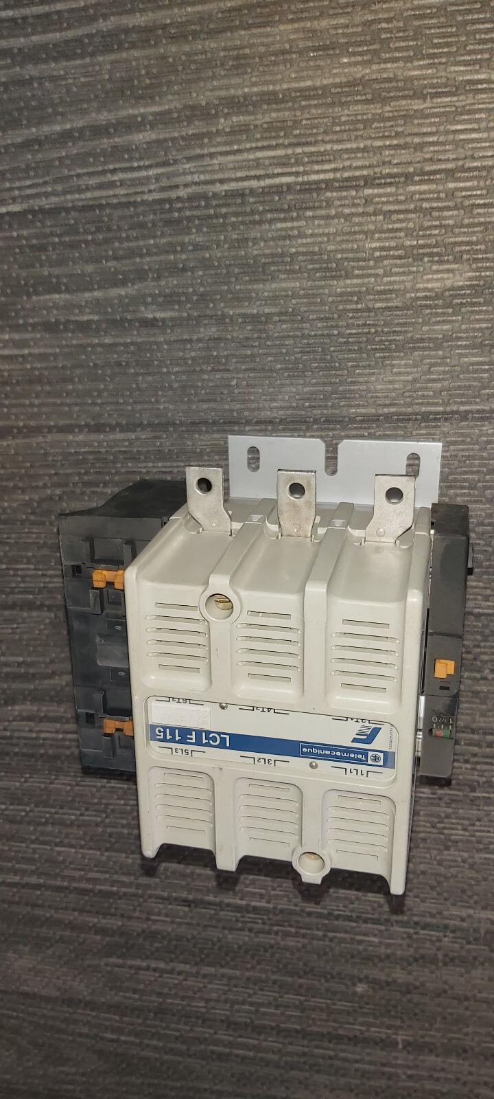 TELEMECANIQUE LC1F115 LC1 F 115 LX1 FF 110 30-65kw CONTATTORE TELERUTTORE