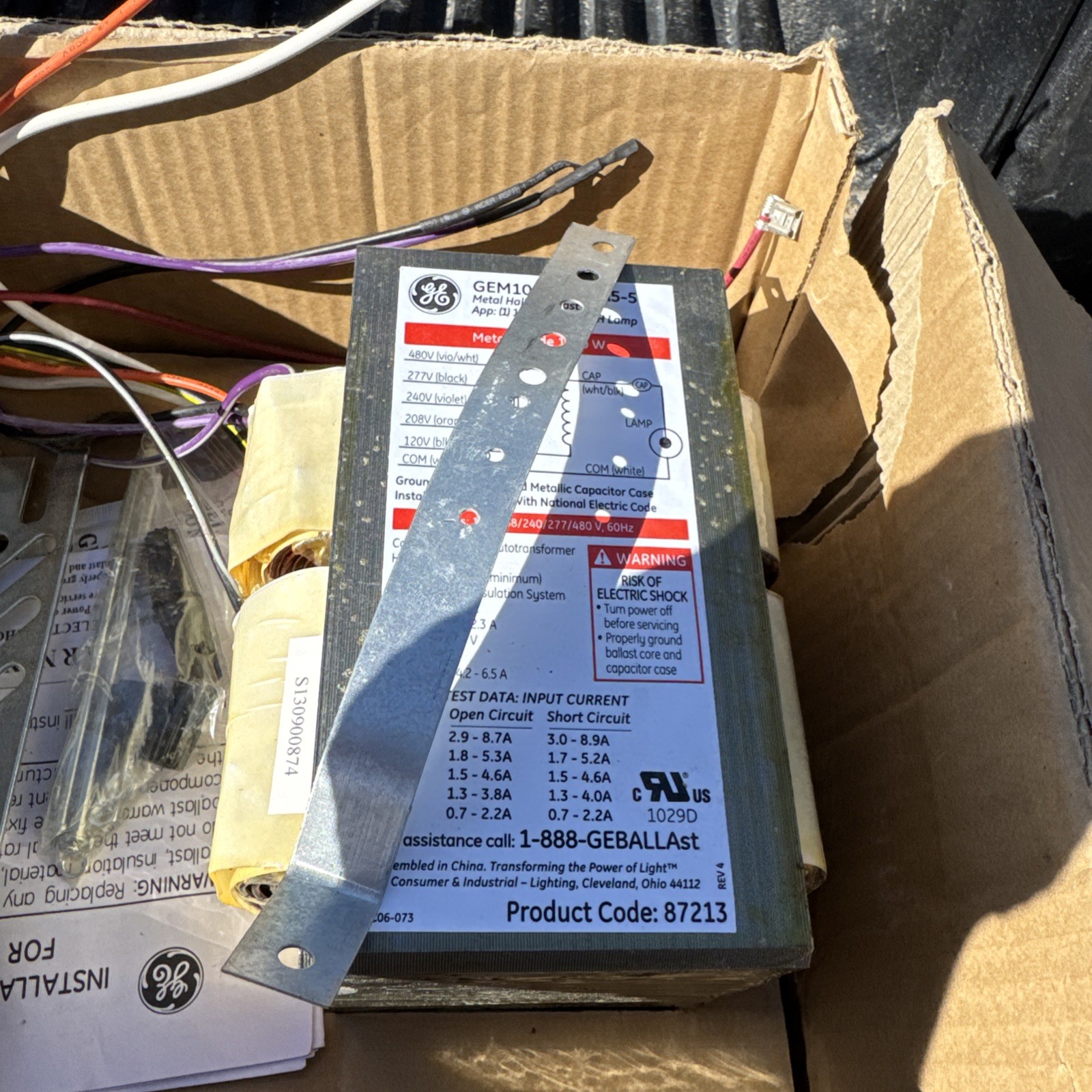 GE 87213 GEM1000ML5AA5-5 1000W HID Distrib. Replace Kit Magnetic C&C Ballast Kit
