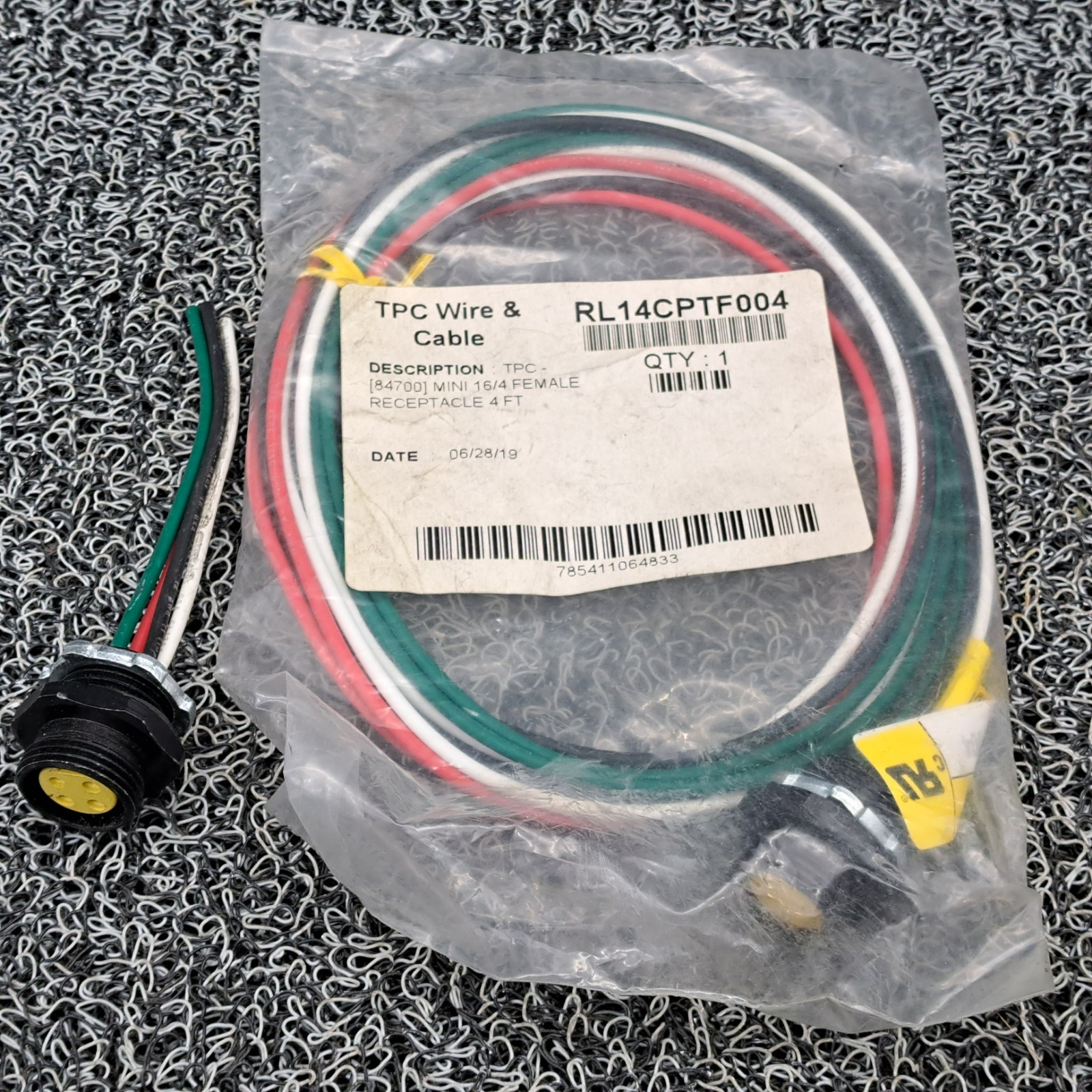 TPC Wire & Cable RL14CPTF004 Mini 16/4 female 4ft +1 Shorty
