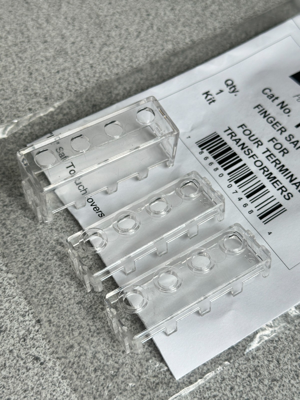 NEW Eaton Cutler Hammer FSK4S2 MTE CPT FINGER-SAFE TERMINAL COVER 4-TERMINAL