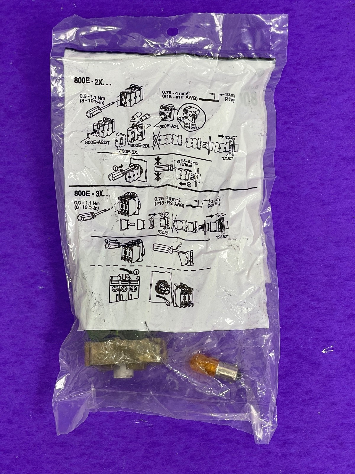 Allen Bradley 800E-2DL3AX20 Full Voltage Module 24V AC/DC Amber w/ Latch