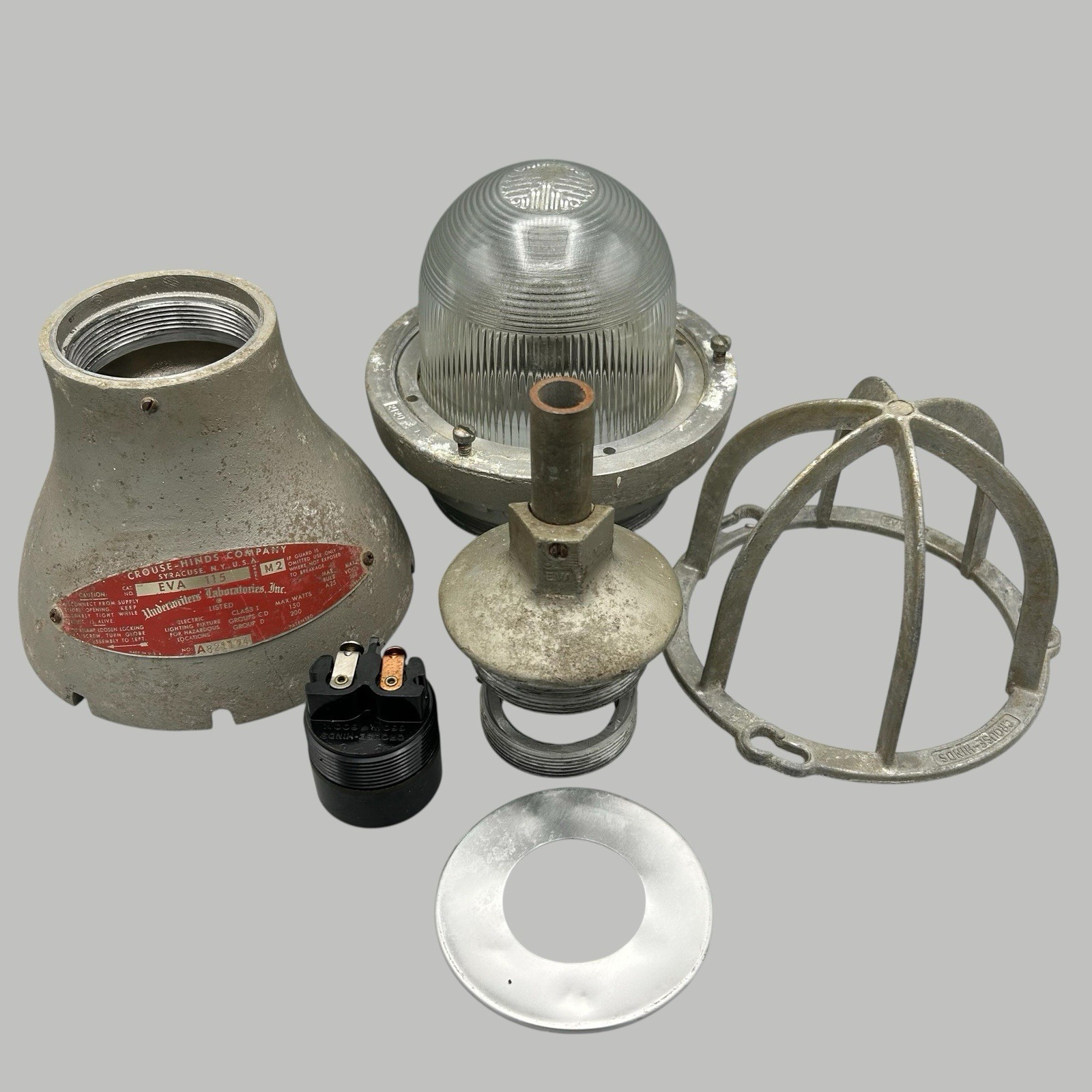 Vtg Crouse-Hinds Industrial Light EVA115 M2 Hazardous Locations Explosion Proof