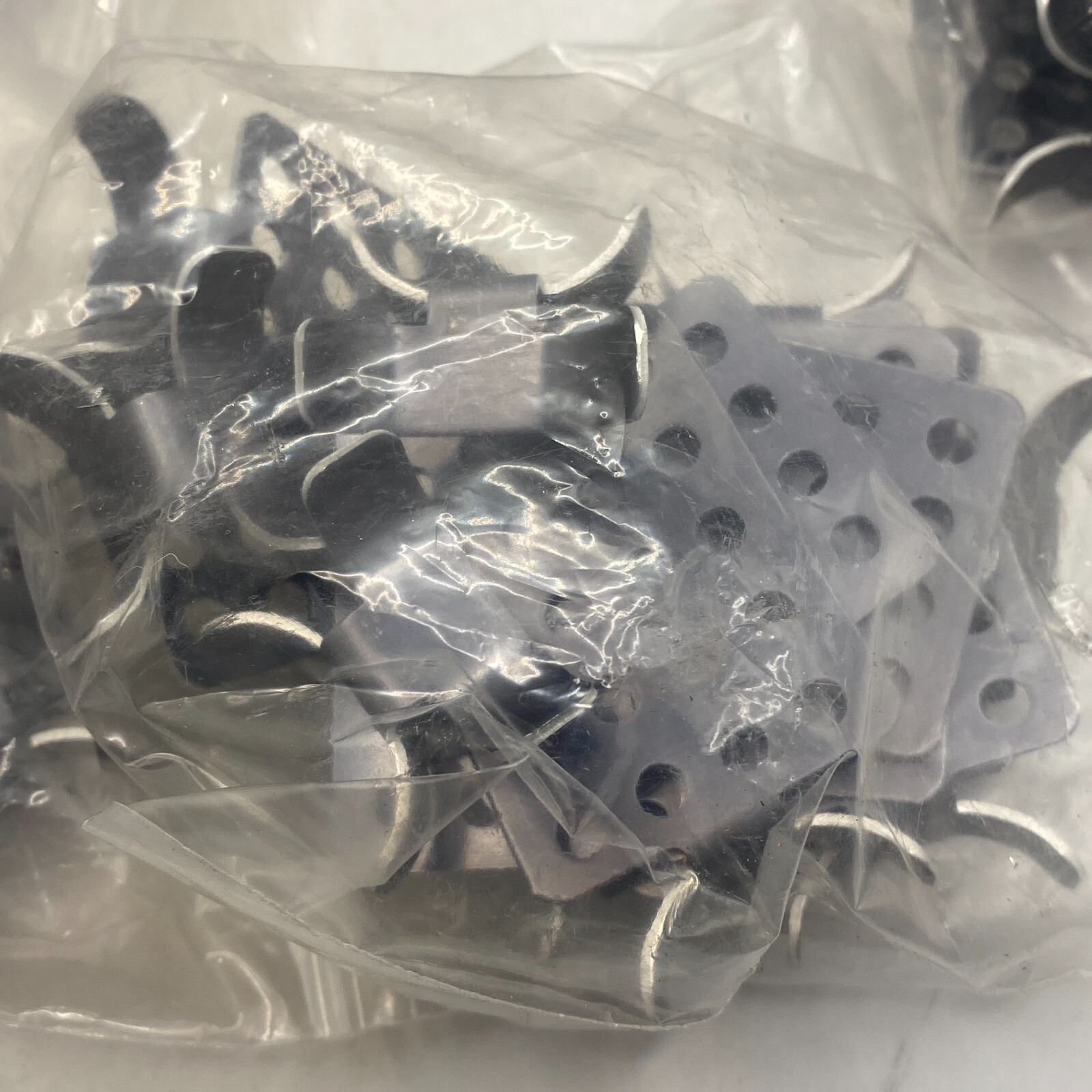 PACK OF 35 RAYCHEM H914 ROOF CLIPS TYCO THERMAL CONTROLS NEW 🎯