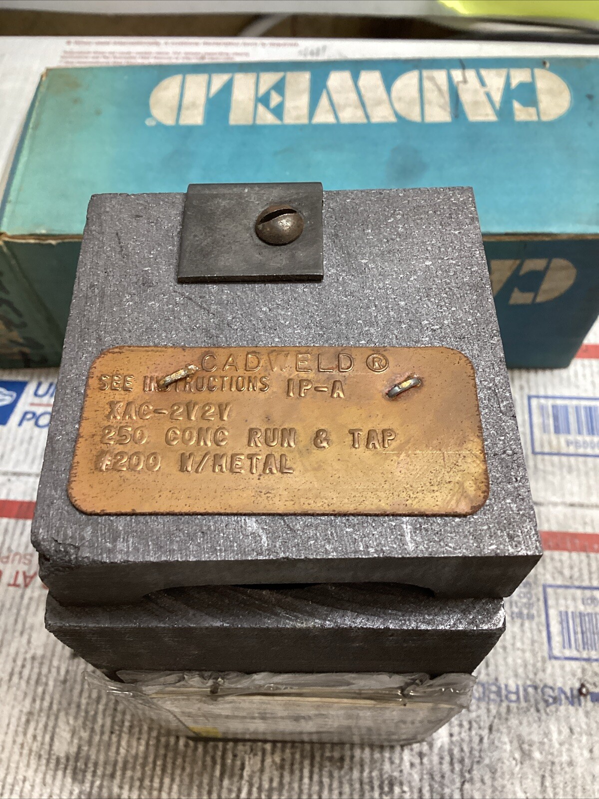 ERICO CADWELD XAC-2V2V MOLD 250CONC RUN & TAP #200 CART ED4U 3295