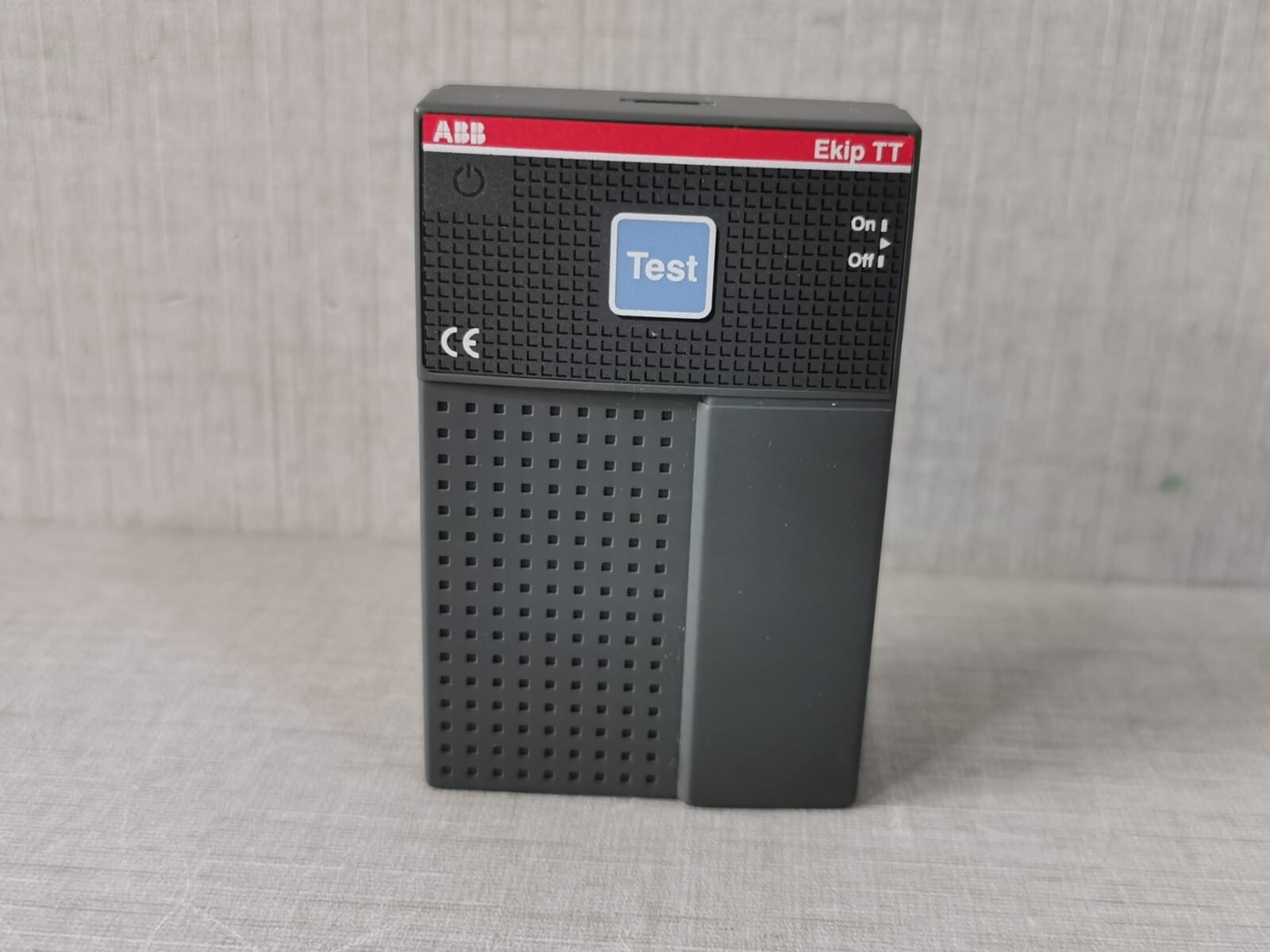 ABB Ekip TT SACE Emax 2 Outdoor Travel Test Unit – NO BOX ONLY CASE