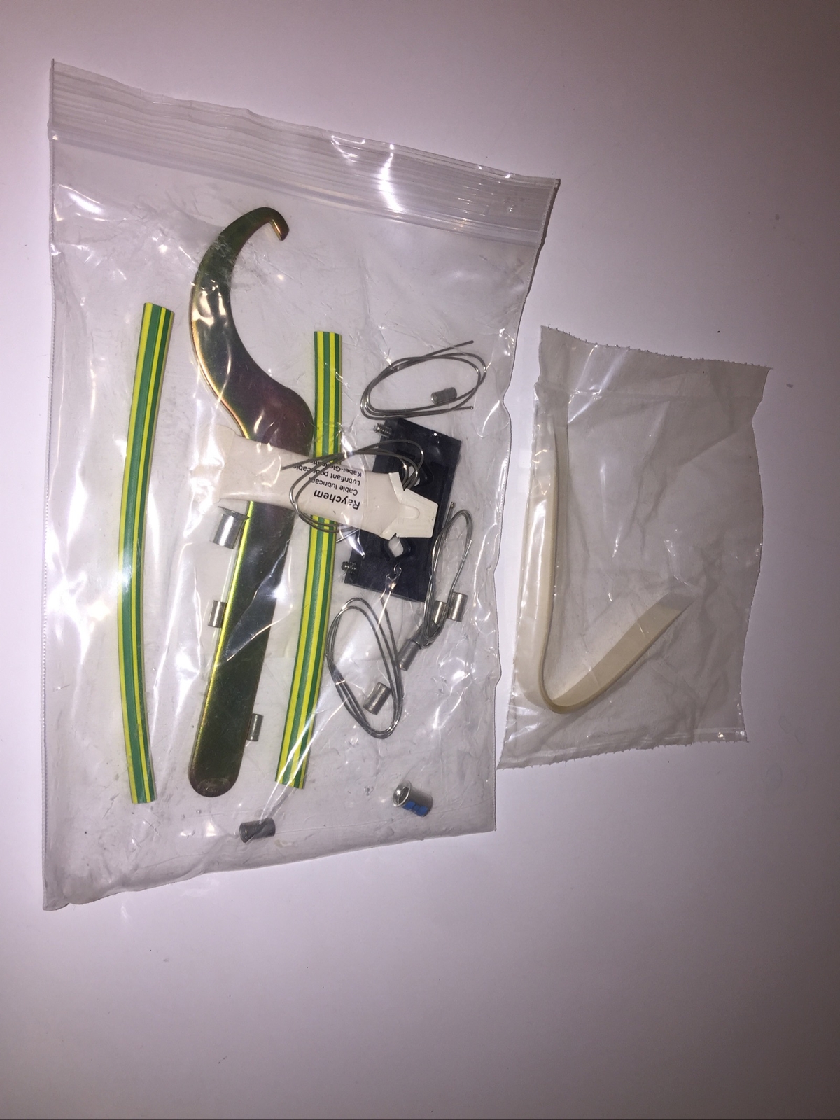 NEW RAYCHEM LIGHTED POWER Splice CONNECTION KIT SC JBS-S-A w/Junction Box