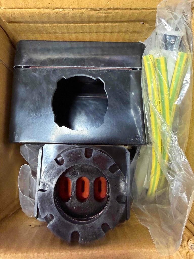 NEW Nvent Raychem T-100 447379-000 Splice & Tee Kit