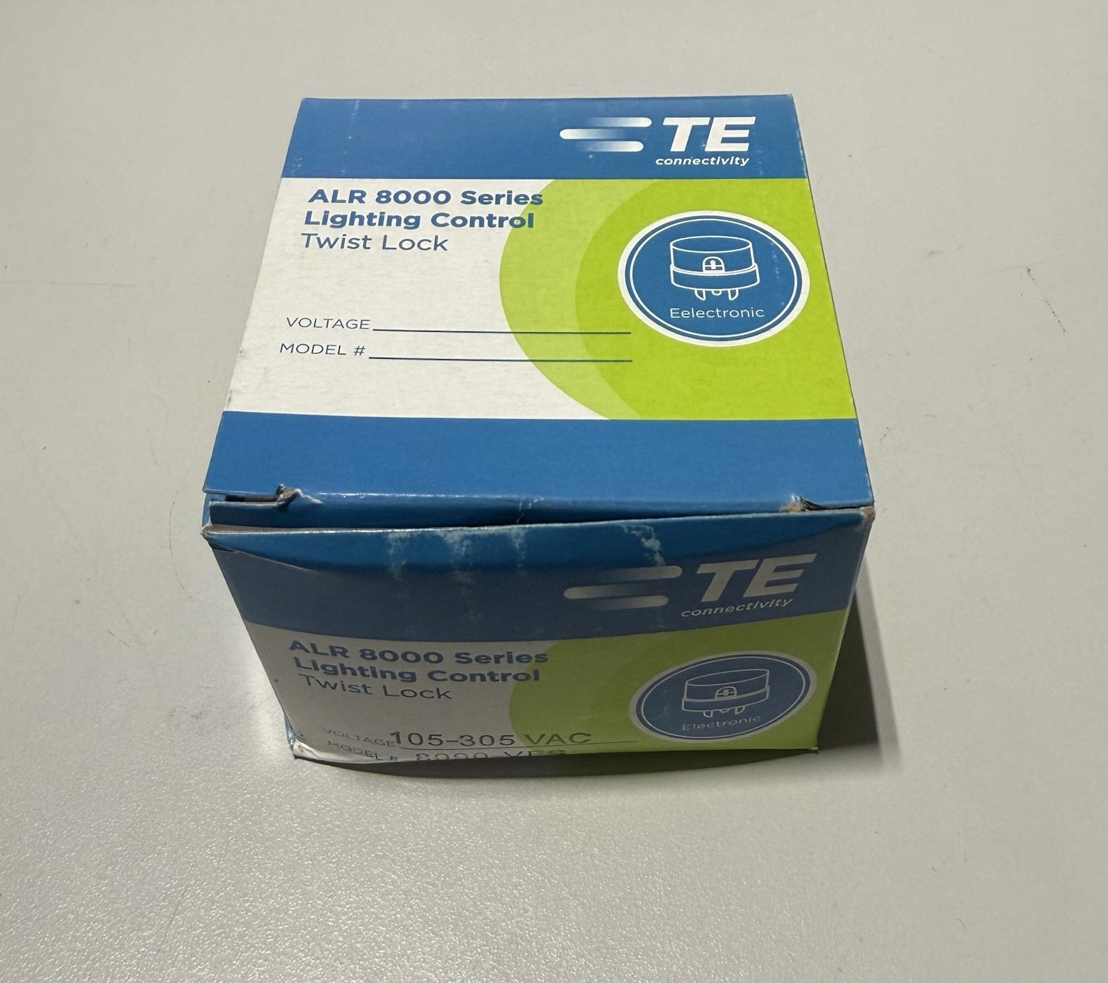 TE CONNECTIVITY ALR-8090-VFS / 8090-VFS ALR 8000 Twist Lock Lighting Control NEW