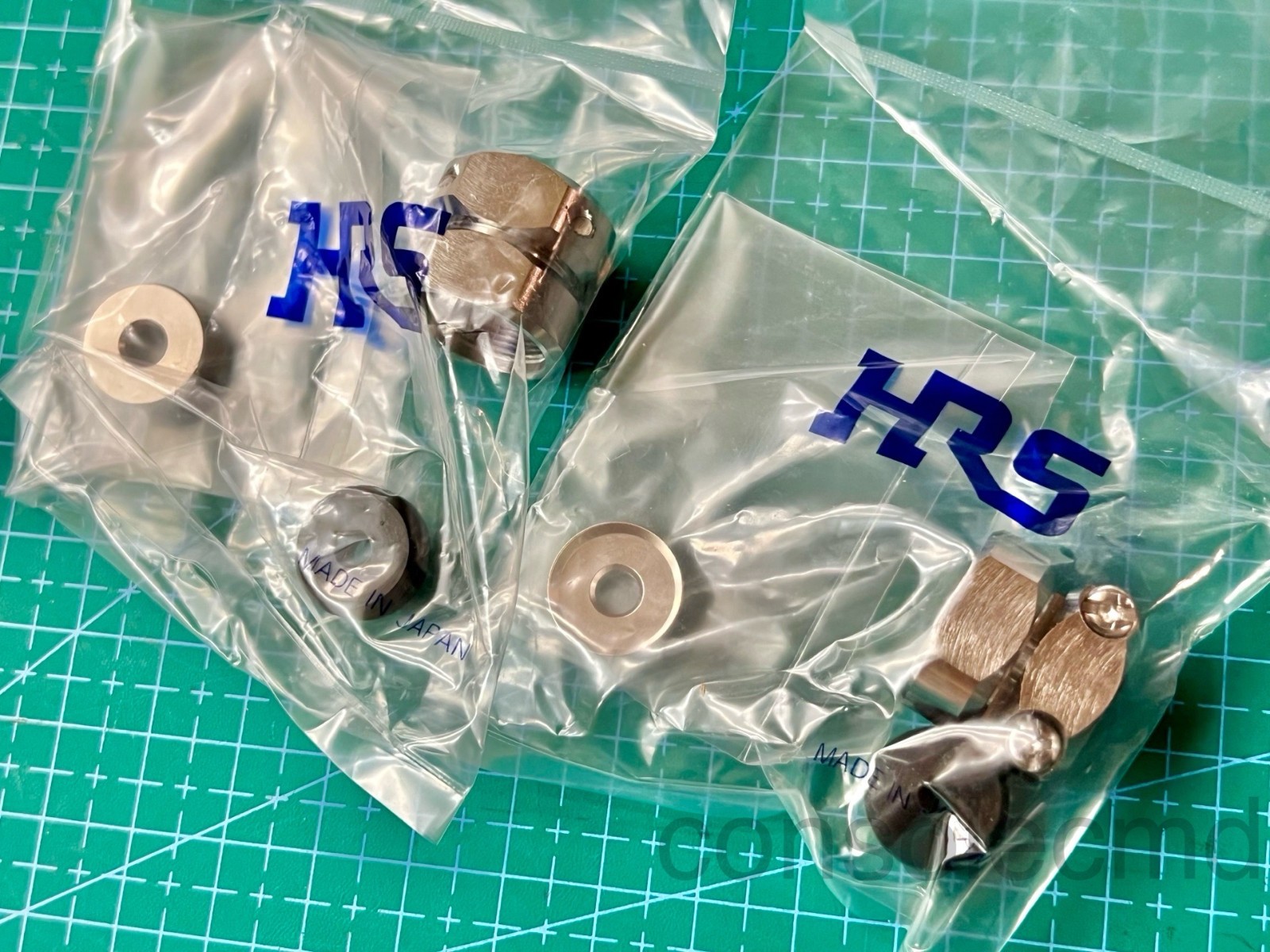 Lot 2pcs Hirose JR13WCC-4(72) Cable Clamp / Strain Relief Assembly, RM-W, IP67