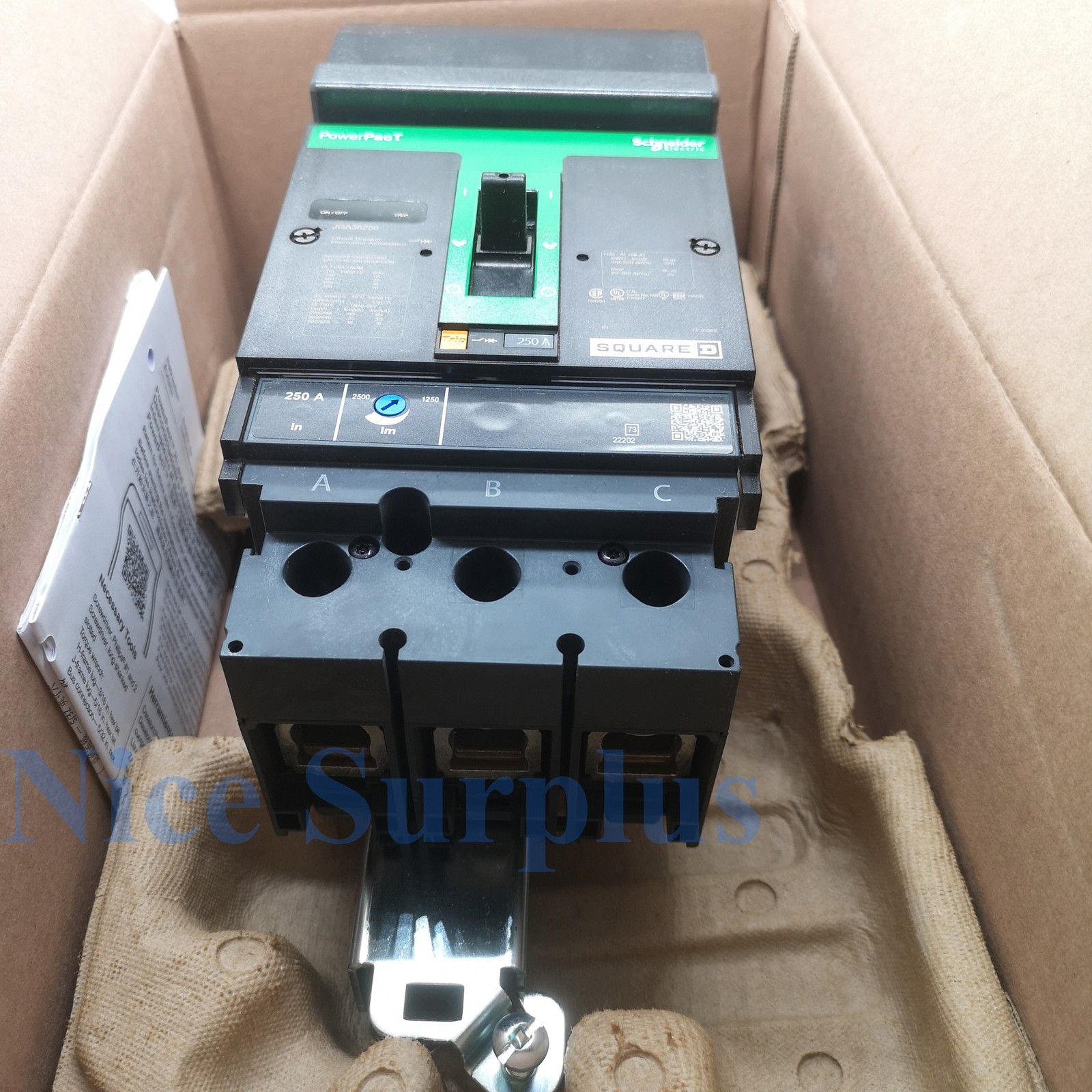 SQUARE D JGA36250 circuit breaker New in Box #186088-091