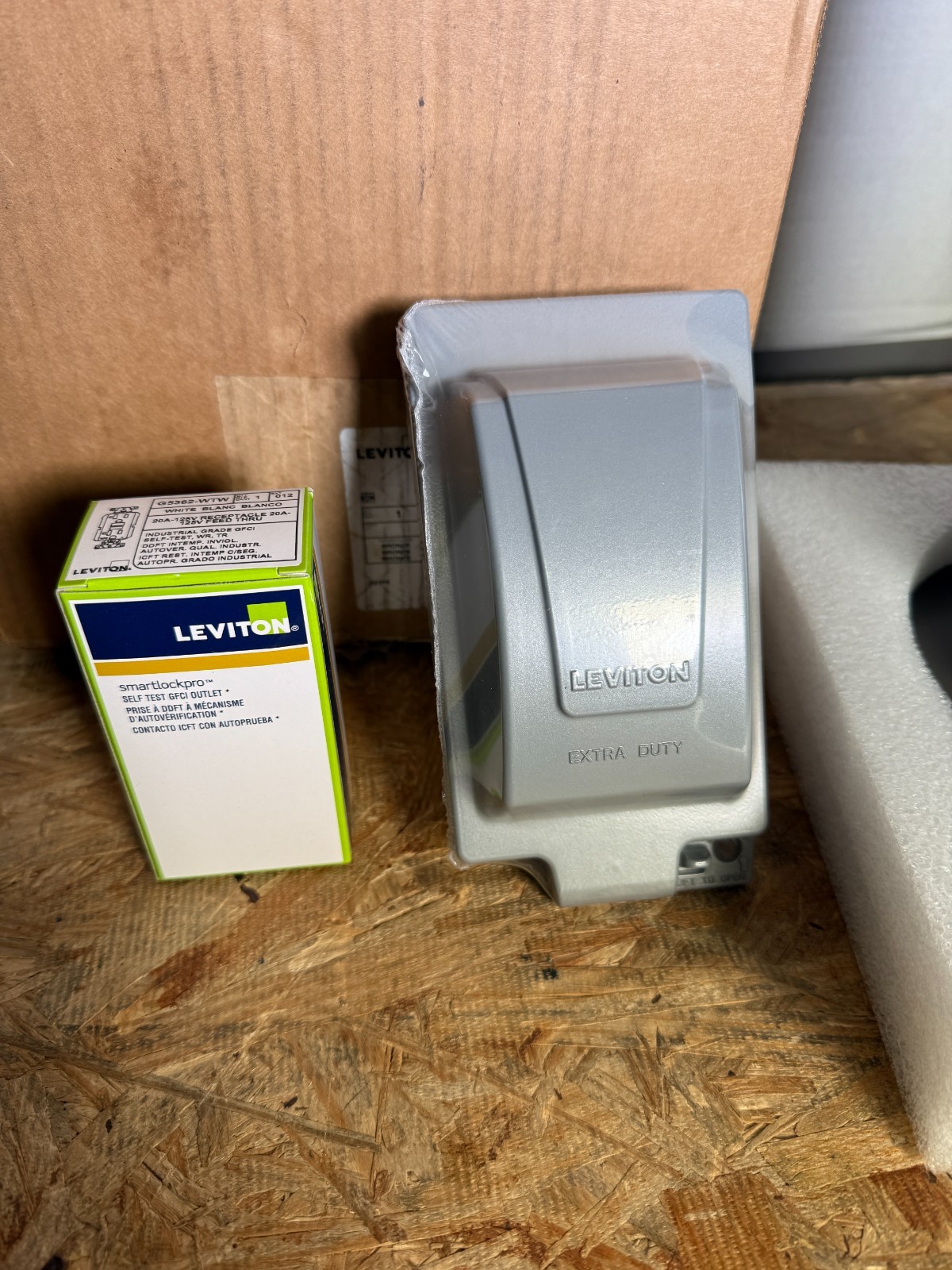 Leviton 1PS18-3Z Power Pedestal Kit No Hinge New Bronze