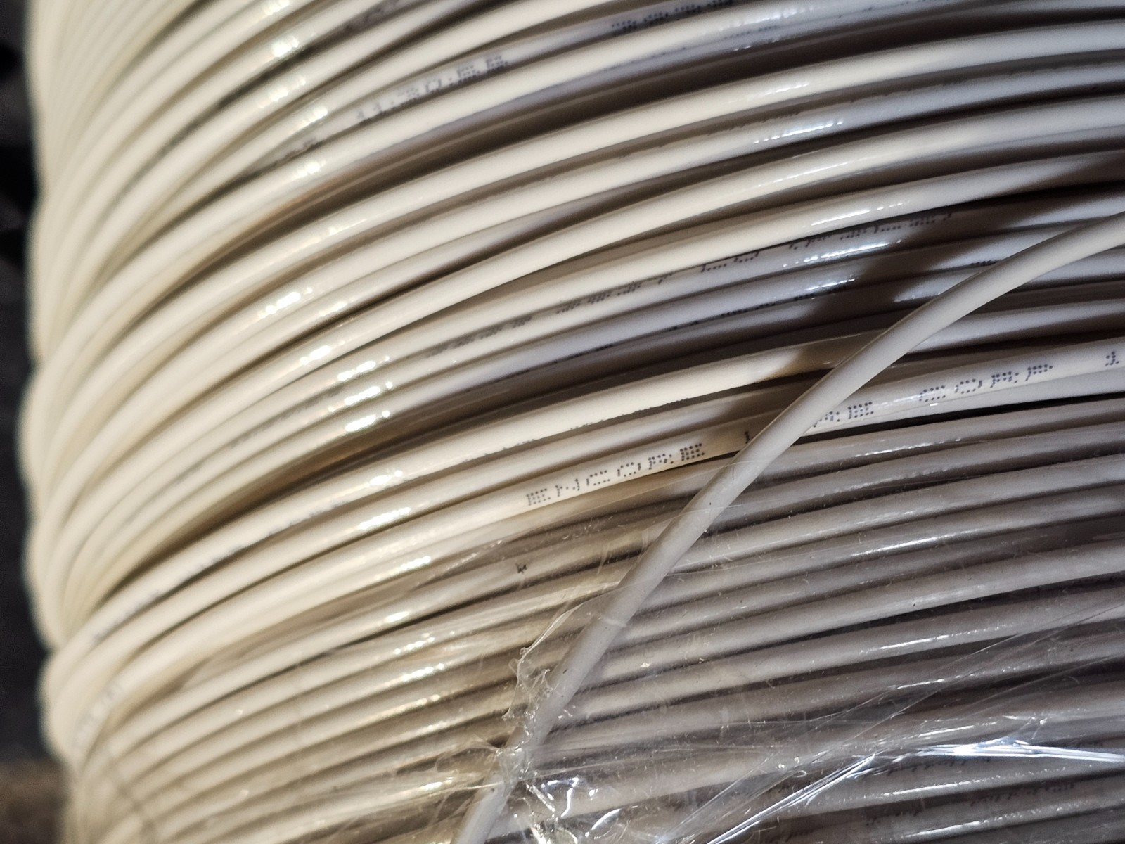Encore Wire Solid Copper THHN Jacketed General Purpose Wire 14 AWG 1000′ 600V