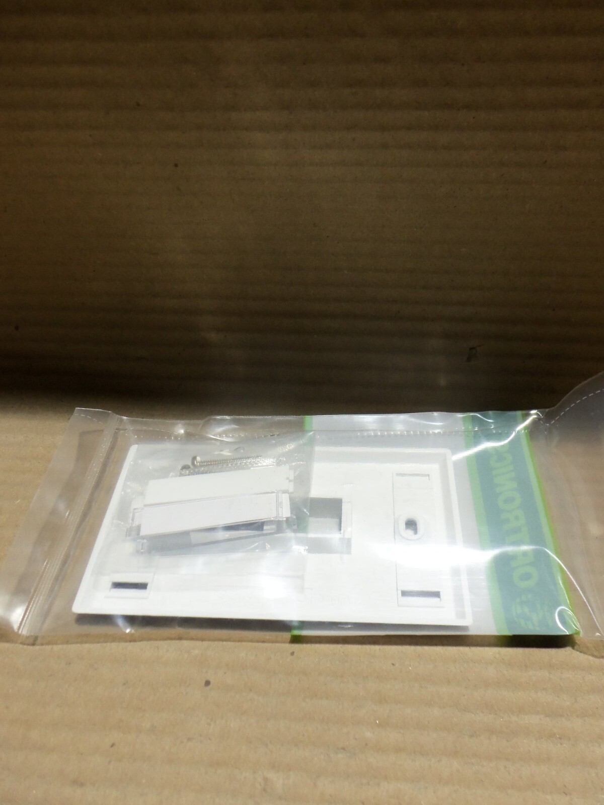 NEW LOT OF 8 ORTRONICS OR-KSFP2-88 FP KEYSTONE 2 HOLE SG WHITE