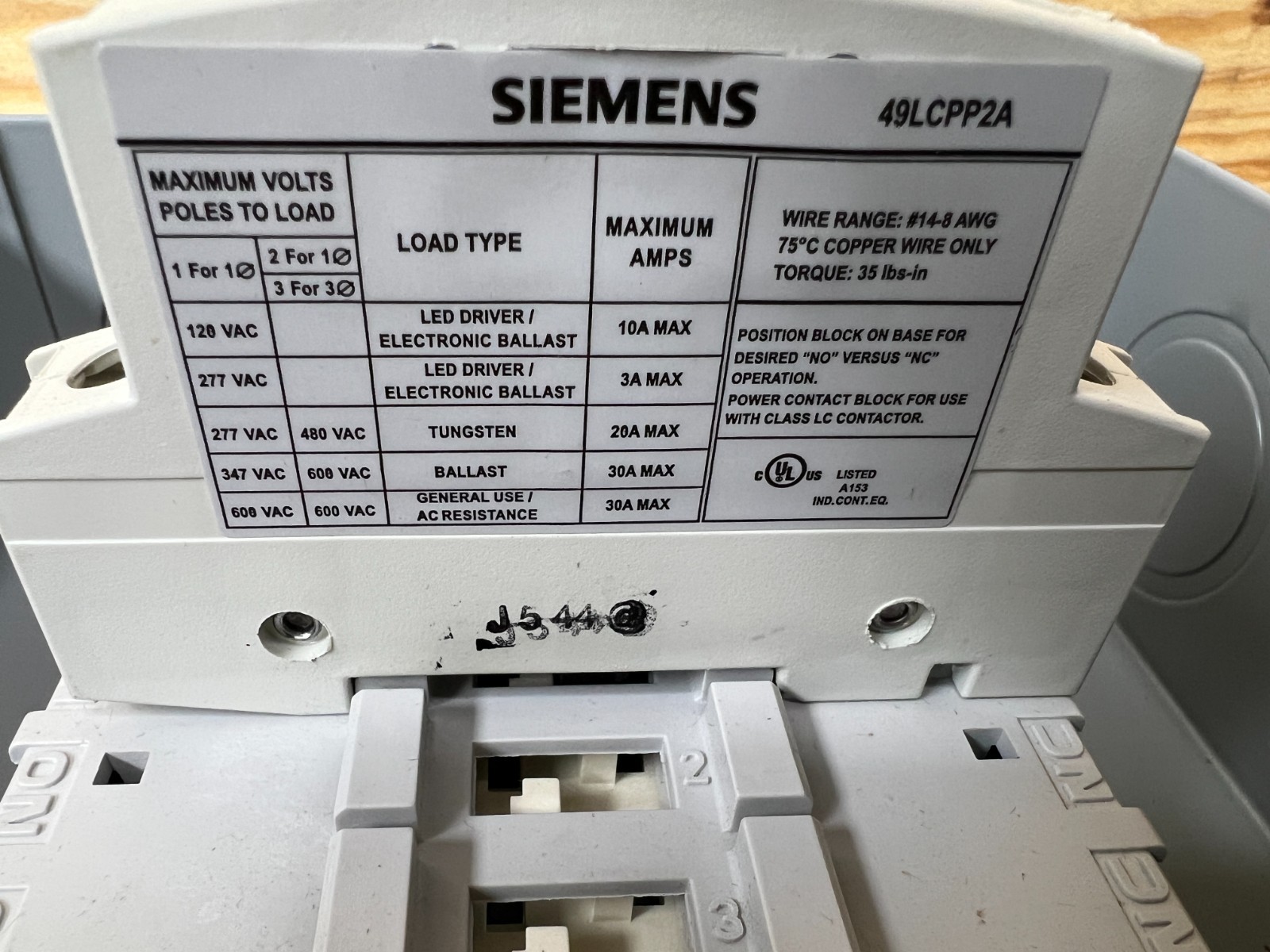 Siemens LCE01C002277A non-combination lighting contactor, 60AMP, 277VAC, NIB!