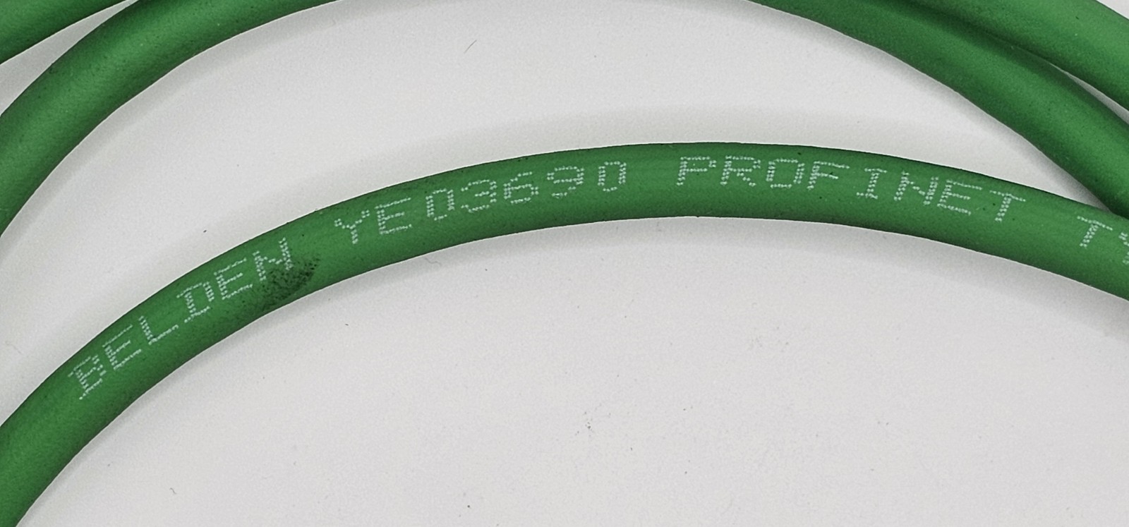 Belden 0985 S4742 502/2M Cat5e Ethernet Cable RJ45 Shielded 2M Green New