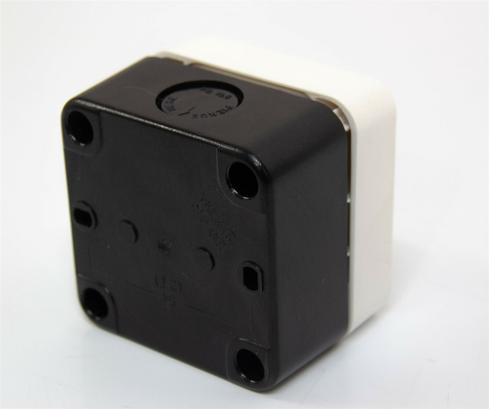 Altech Corp 3-001-Q-11 Thermoplastic Enclosure Pushbutton Lot of 11 New (9192)K