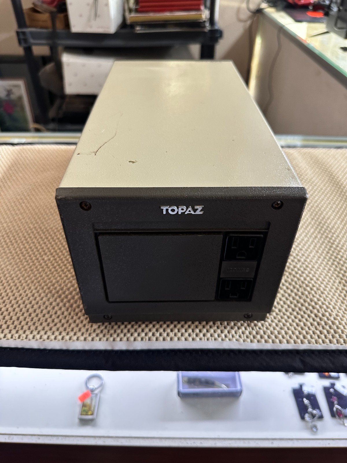 Topaz 01706-01P3 Line 2 Power Conditioner 4.6a Amp 120v-ac
