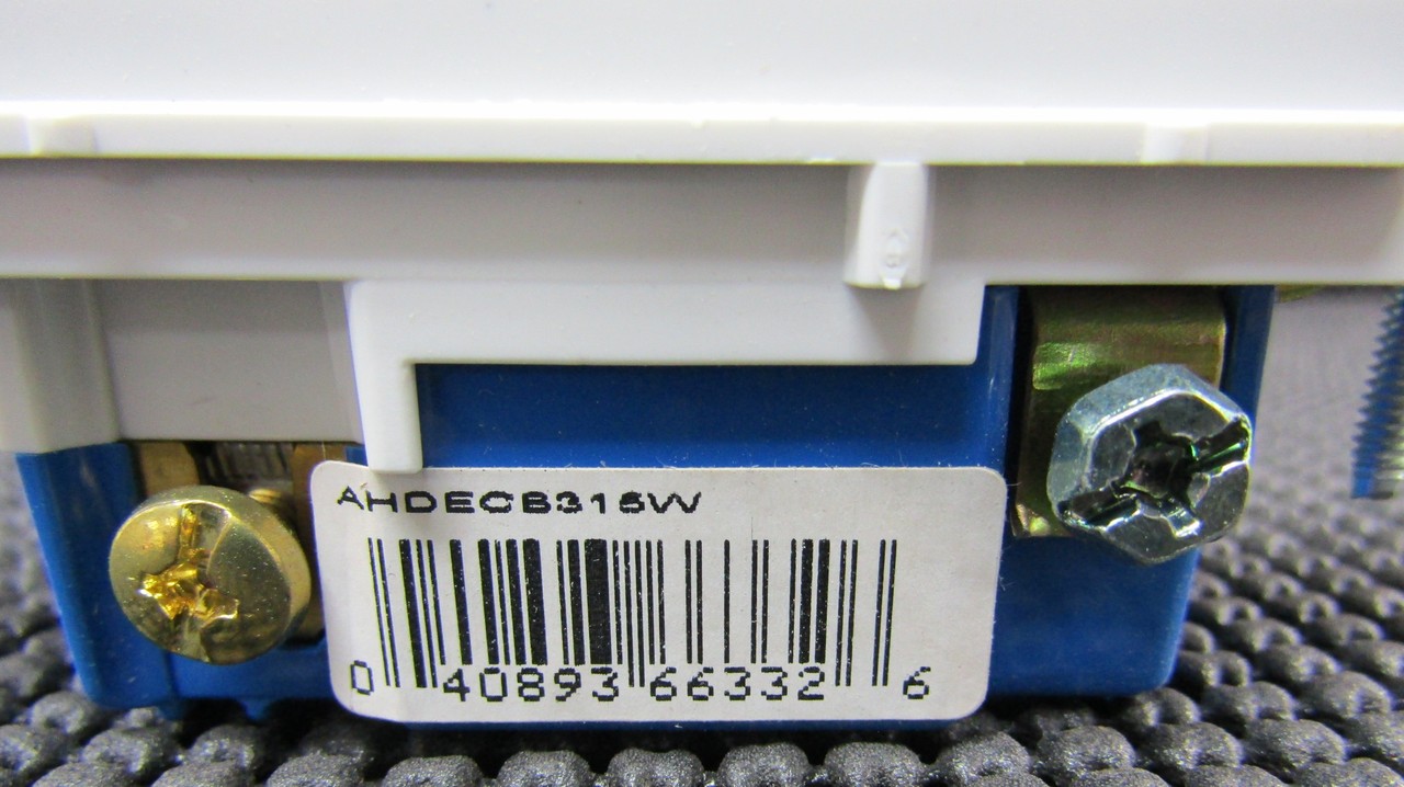 COOPER AHDECB315W 120/277V 15A 3 WAY WHITE SWITCH – LOT OF 2 / NEW NO BOX
